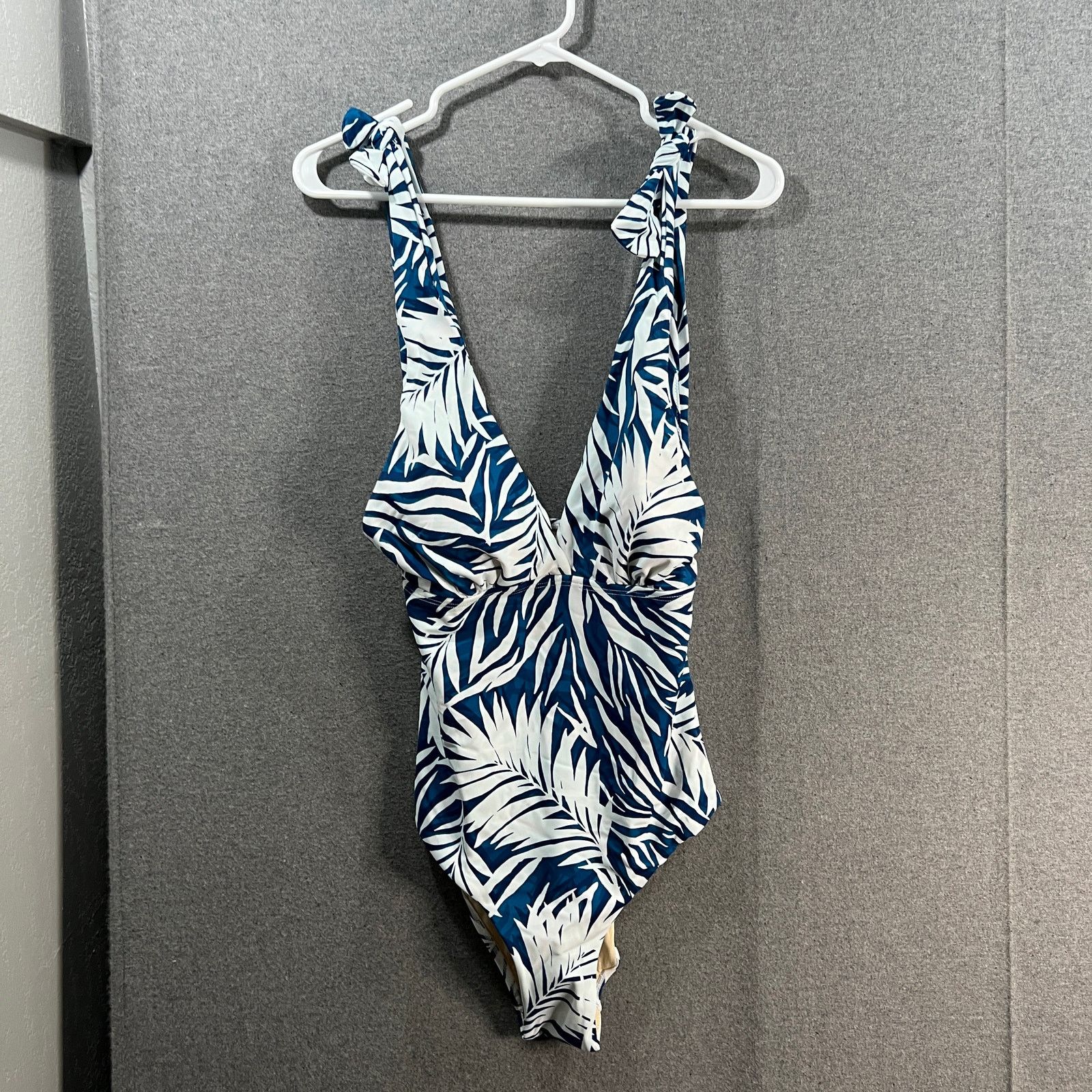 Other Kim Gravel x Swimsuits For All Tie Shoulder One Piece Key Size M / US 6-8 / IT 42-44 - 1 Thumbnail