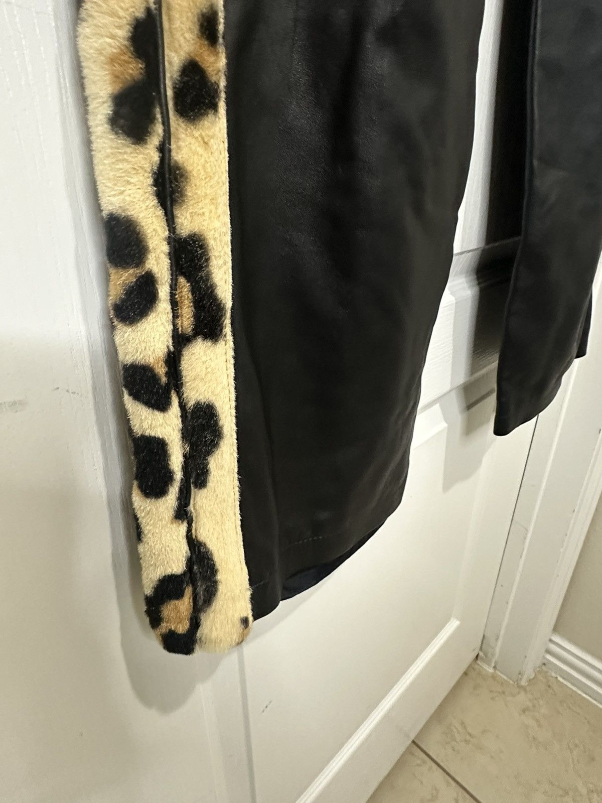 Marni Size 52 Marni Leopard Shearling Trimmed Leather Trousers Size US 44 / EU 60 - 9 Thumbnail
