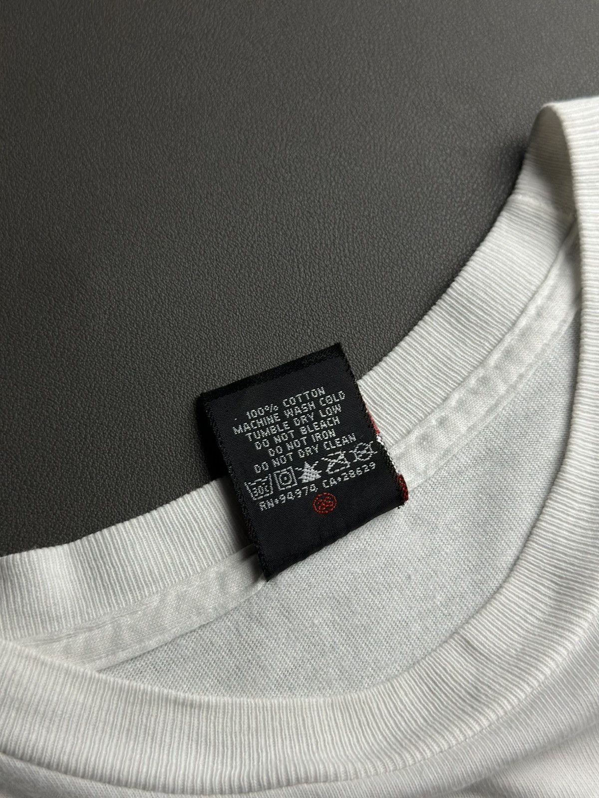 Stussy 𝙑𝙞𝙣𝙩𝙖𝙜𝙚 𝙎𝙩𝙪𝙨𝙨𝙮 𝙂𝙡𝙞𝙩𝙘𝙝 𝙎𝙠𝙪𝙡𝙡 𝙎𝙝𝙞𝙧𝙩 Size US XL / EU 56 / 4 - 4 Thumbnail