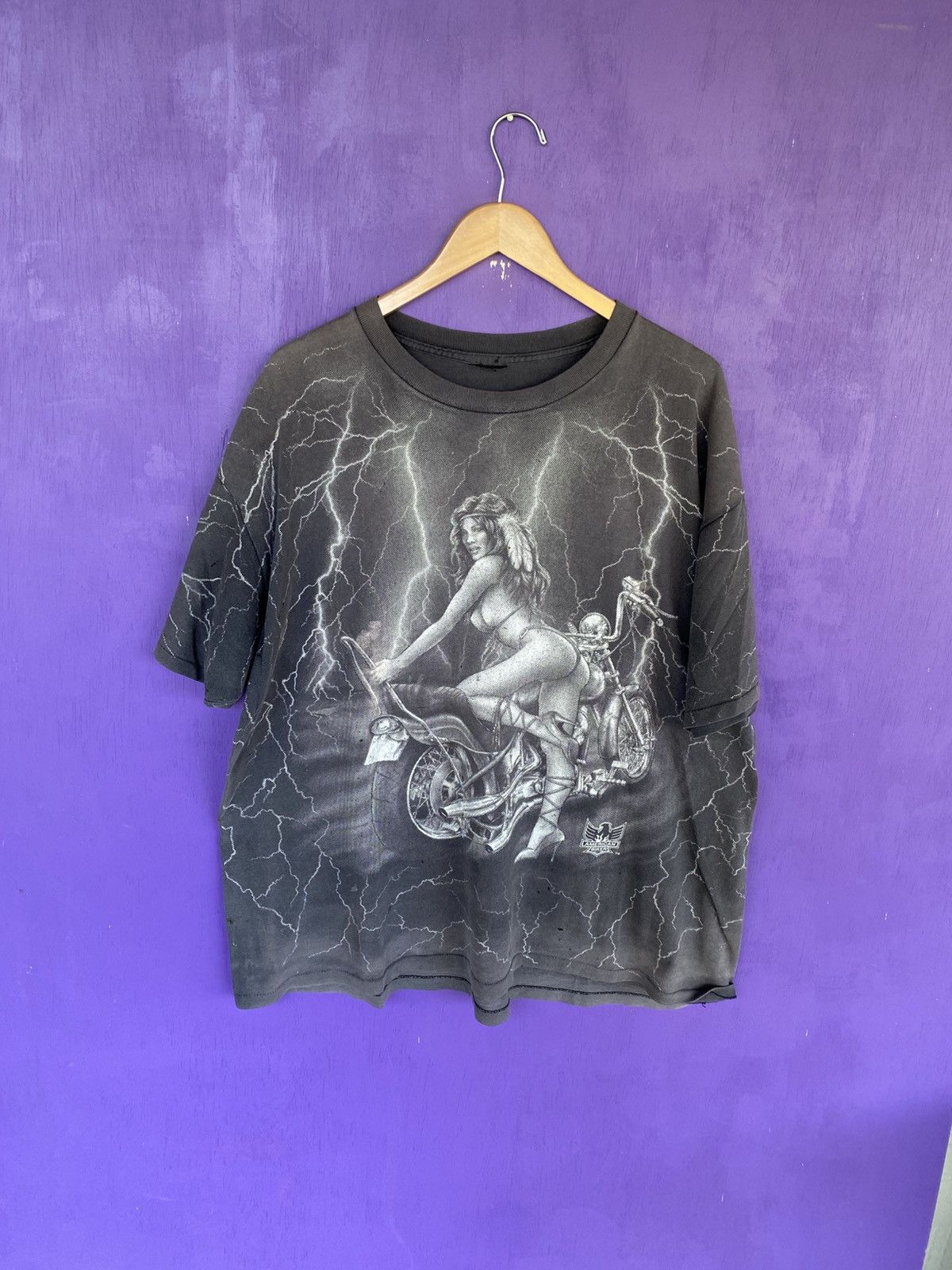 Other Vintage 90s american biker girl AOP faded t-shirt Size US XXL / EU 58 / 5 - 1 Thumbnail