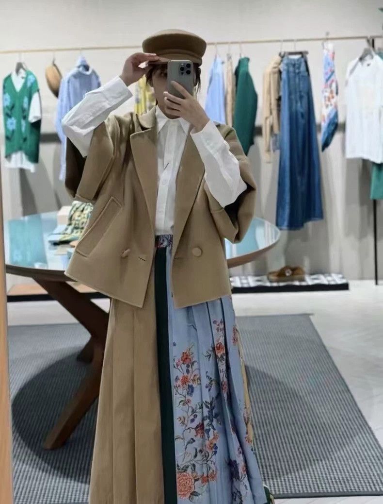 Max Mara Max Mara Brown sheepwool lapel double-breasted jacket coat Size XS / US 0-2 / IT 36-38 - 8 Thumbnail