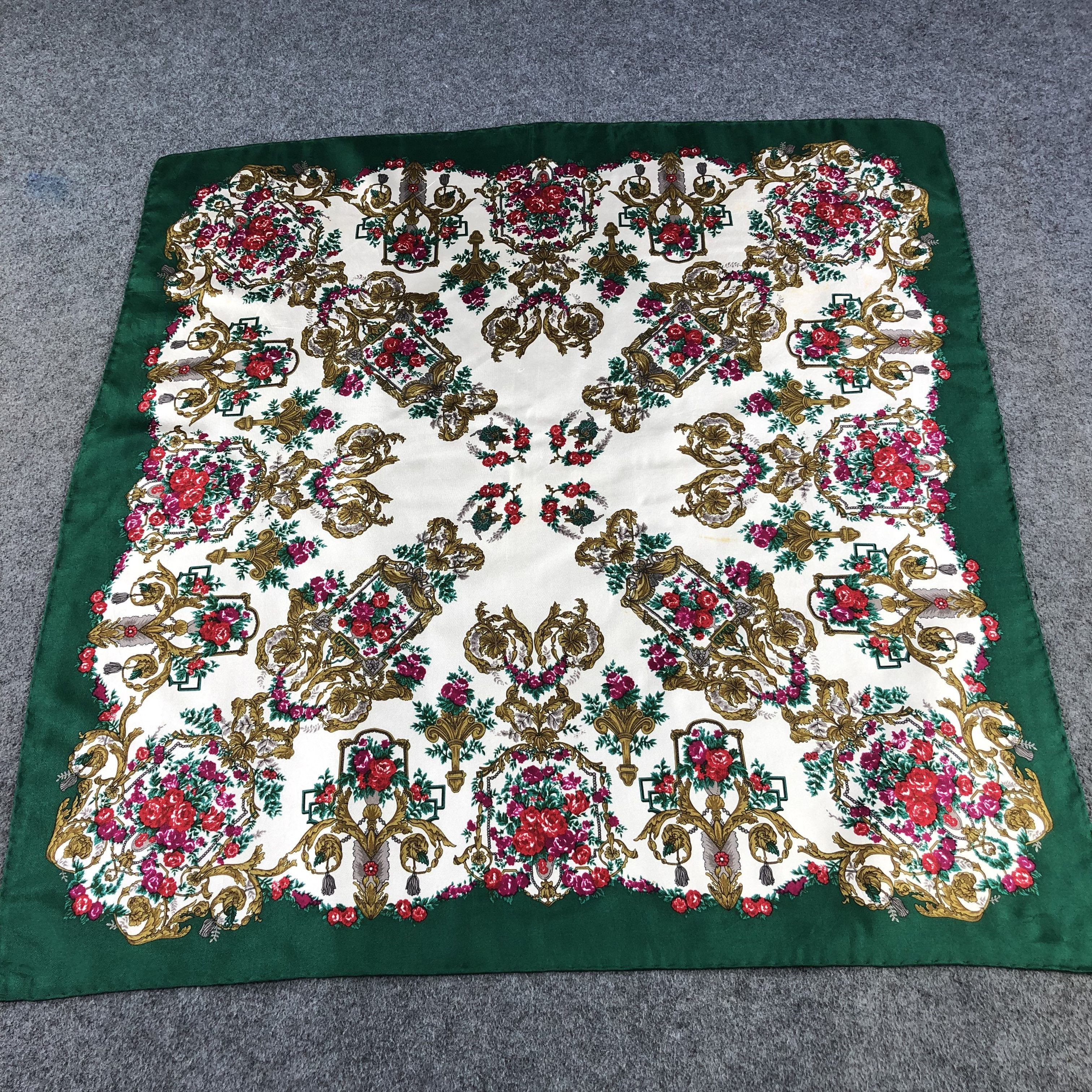 Japanese Brand Luxury Floral Silk Silk Scarf M873 Size ONE SIZE - 1 Thumbnail