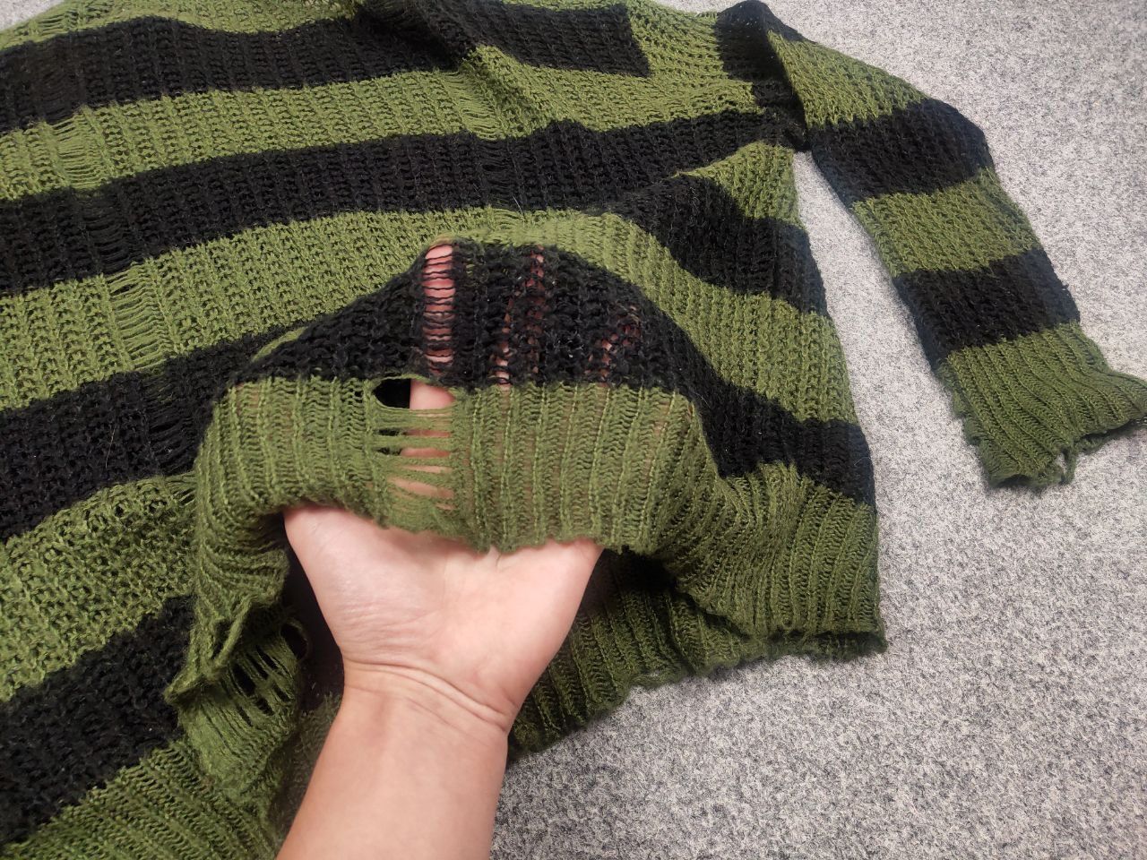 Hysteric Glamour hysteric glamour distressed striped green sweater Y2K Style Size US S / EU 44-46 / 1 - 12 Thumbnail