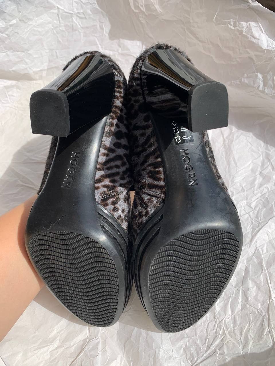 Hogan Hogan Mary Jane shoes with fur and gray-black leopard print Size US 7 / IT 37 - 9 Thumbnail
