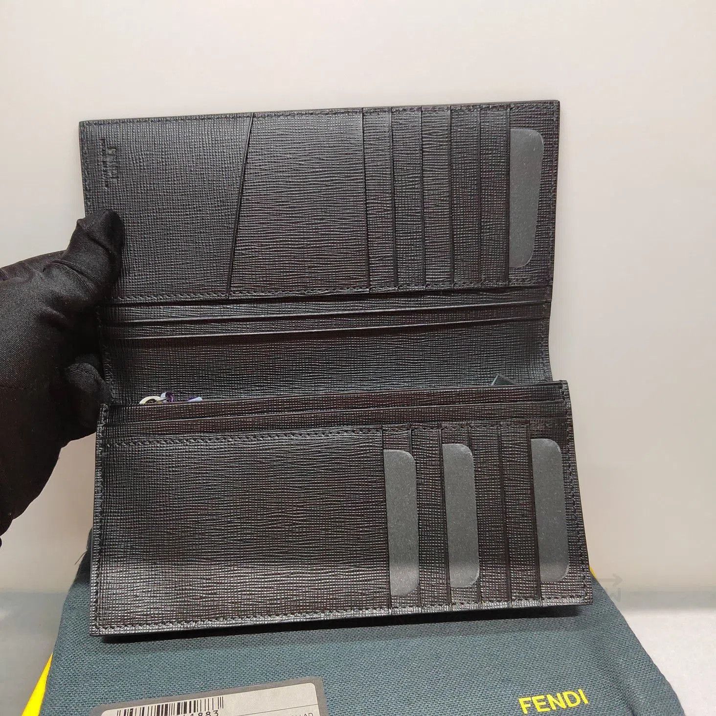 Fendi Fendi Monogram Bi-fold Wallet. Size ONE SIZE - 3 Thumbnail