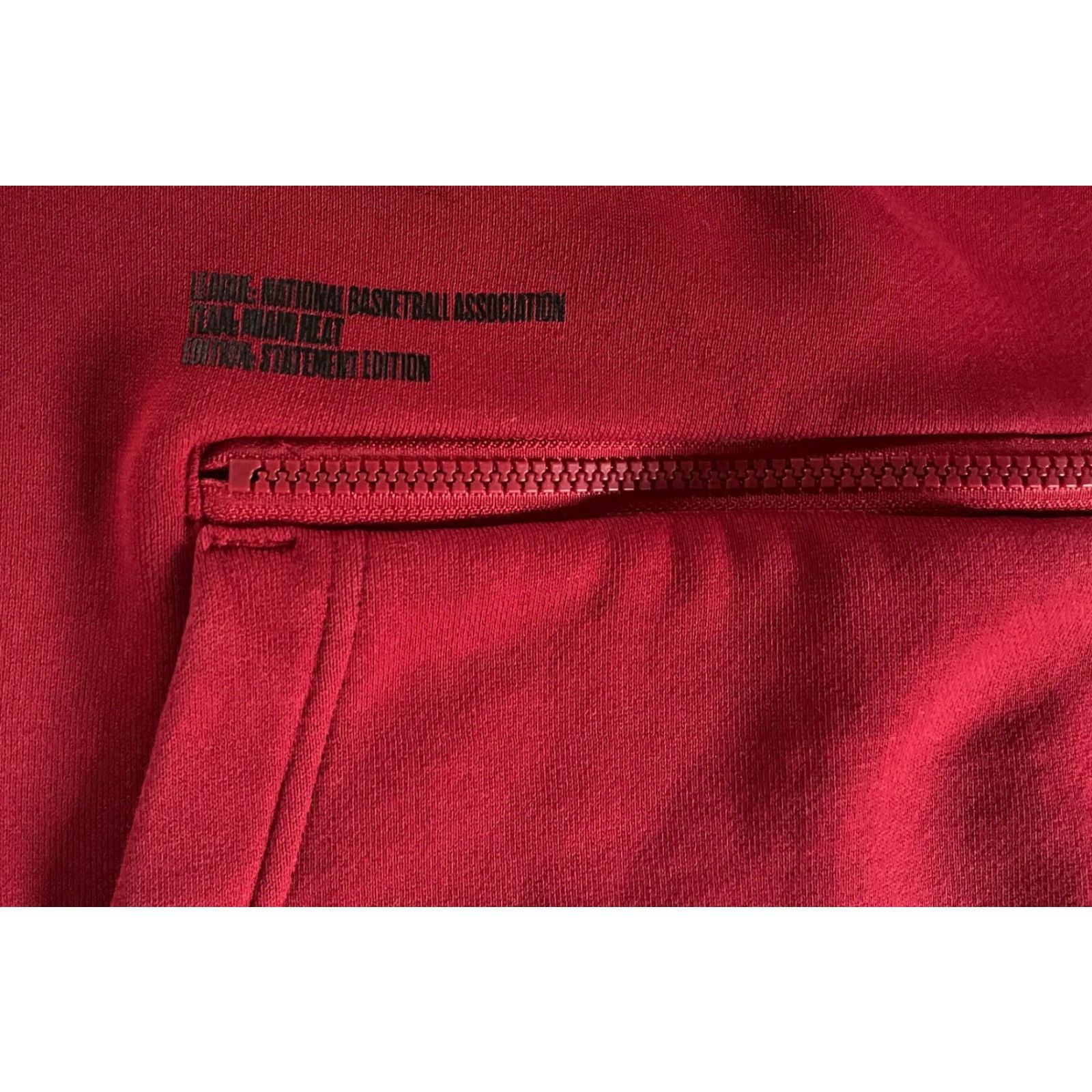Jordan Brand Nike Jordan Men's Miami Heat Statement Courtside Hoodie DR7003-608 Sz L Red Logo Pullover Hoodie Mens Sports Front Pockets 90s Size US L / EU 52-54 / 3 - 7 Thumbnail
