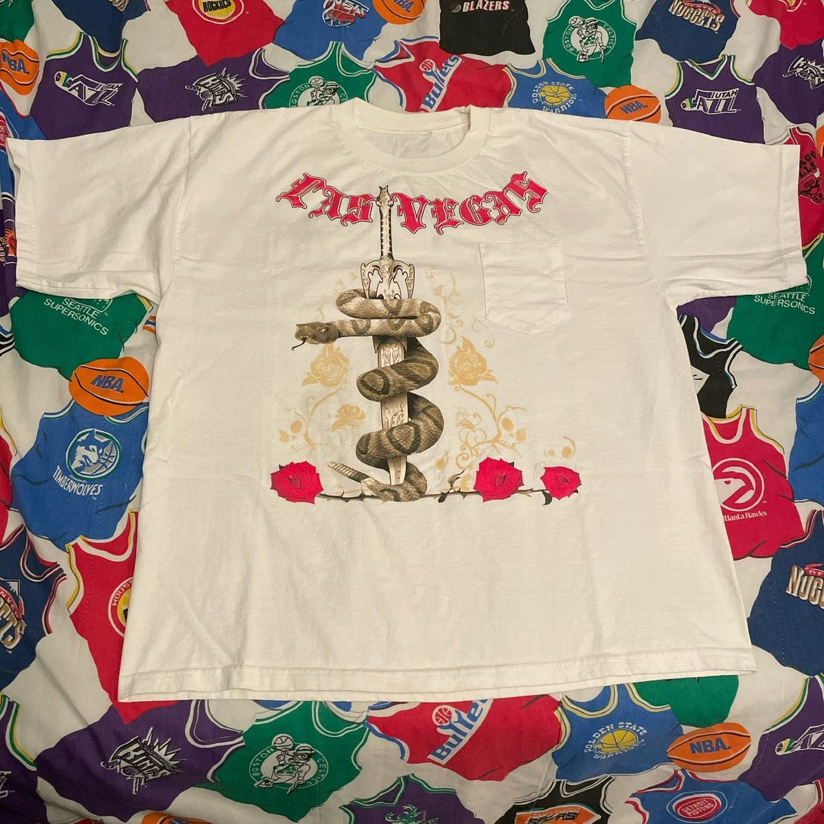 Affliction × Vintage Y2K Las Vegas Snake Rose Rosemary Pocket Tee Size US XXL / EU 58 / 5 - 1 Thumbnail