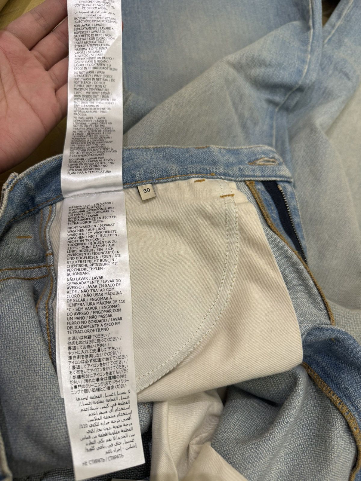 Gucci Gucci flared jeans as worn by Harry styles Size US 30 / EU 46 - 13 Thumbnail