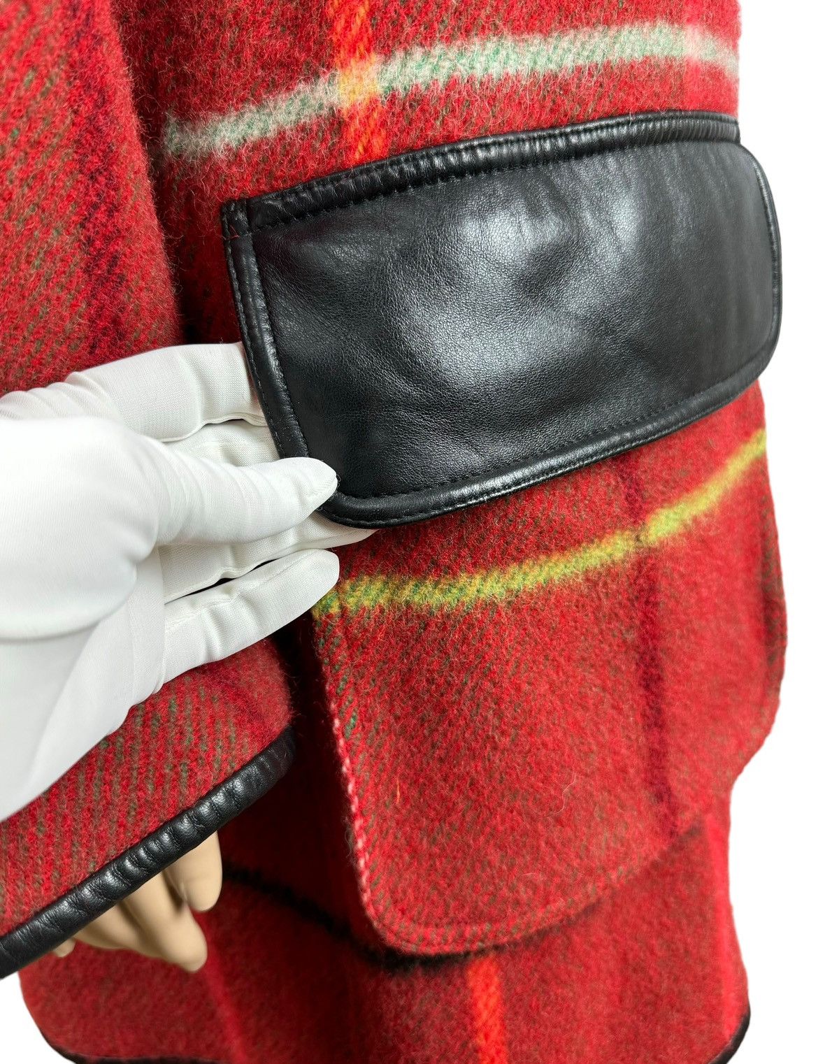 Nina Ricci × Vintage Nina Ricci Vintage Check Wool Coat Leather Trim size 38 Size S / US 4 / IT 40 - 15 Thumbnail