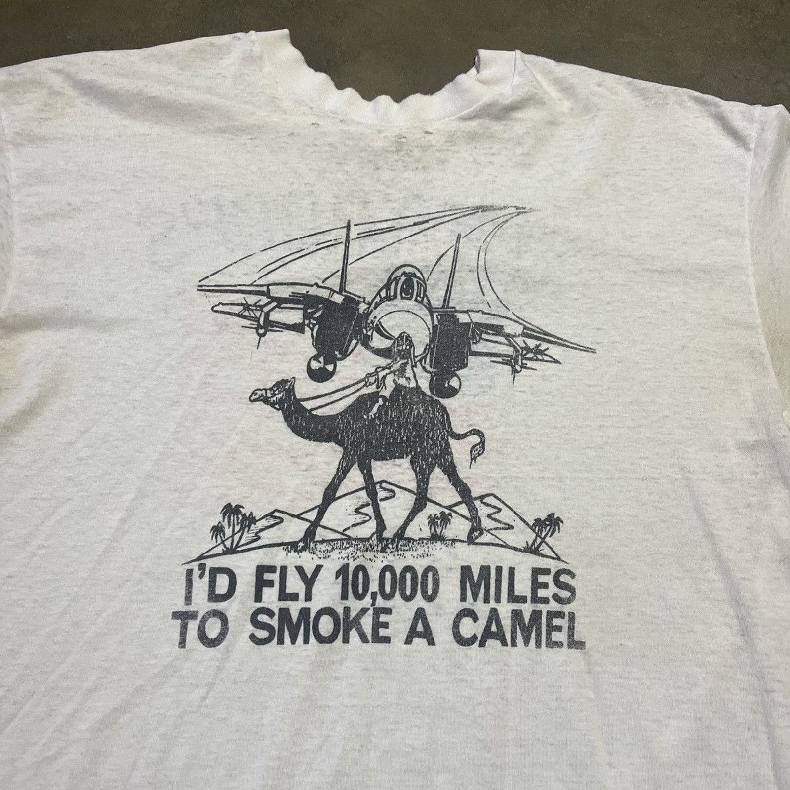Vintage Vintage 90s I'd Fly 10k Miles To Smoke A Camel White T-Shirt Size US XL / EU 56 / 4 - 2 Thumbnail