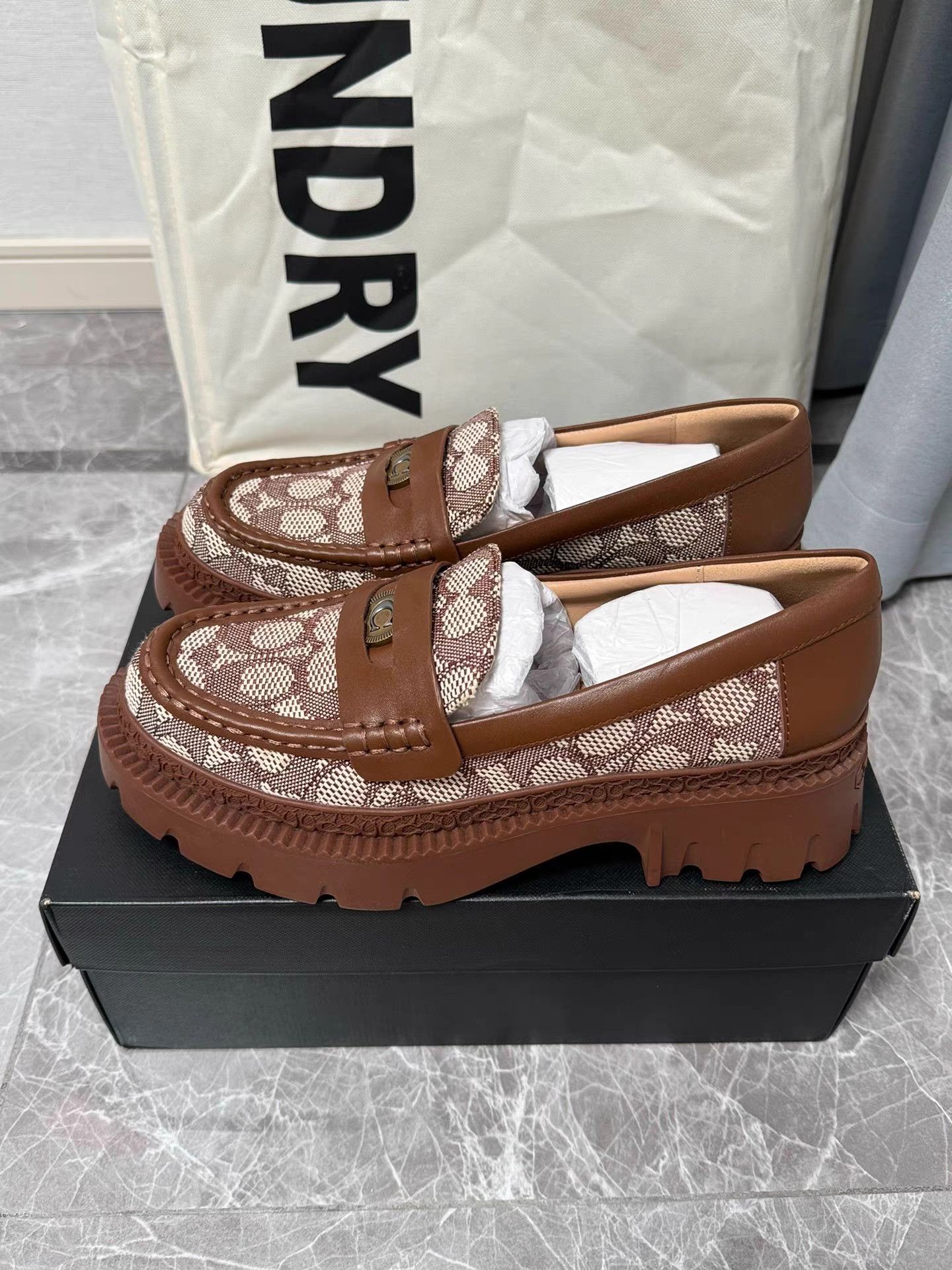 Coach Coach Classic Coin Loafers K6 Size US 8.5 / IT 38.5 - 1 Thumbnail