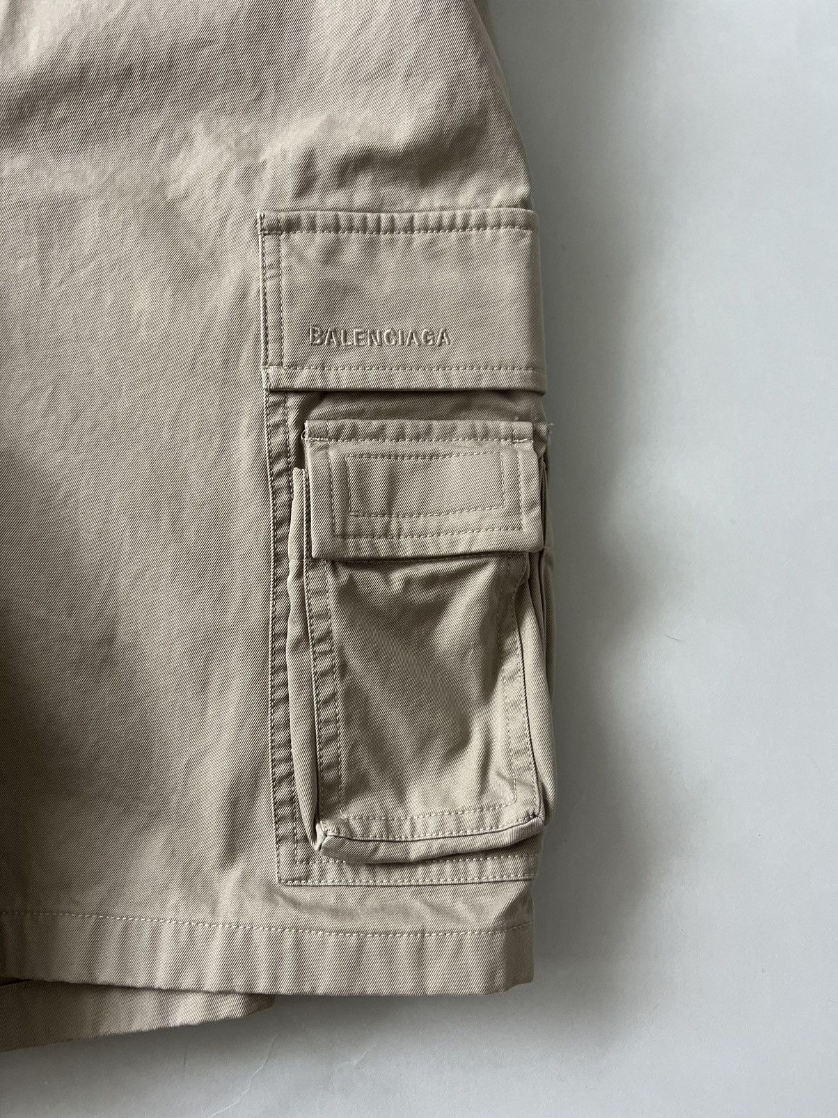 Balenciaga Balenciaga Cargo Shorts Size US 30 / EU 46 - 2 Thumbnail