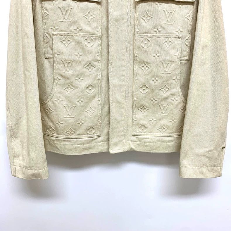 Louis Vuitton Louis Vuitton Beige embossed denim jacket Size US M / EU 48-50 / 2 - 4 Thumbnail