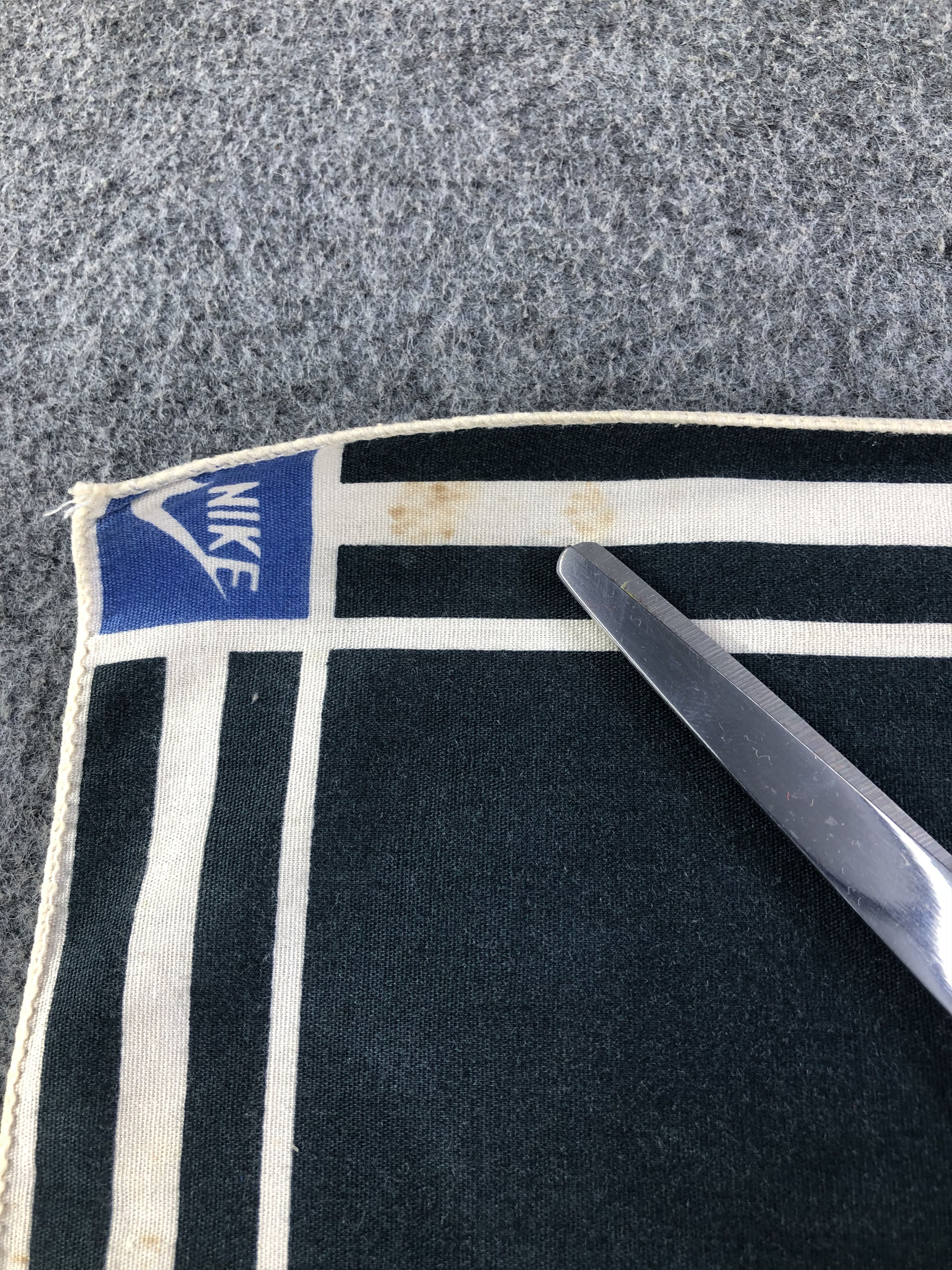 Vintage Nike Swoosh Handkerchief / Bandana / Neckerchief Size ONE SIZE - 8 Thumbnail