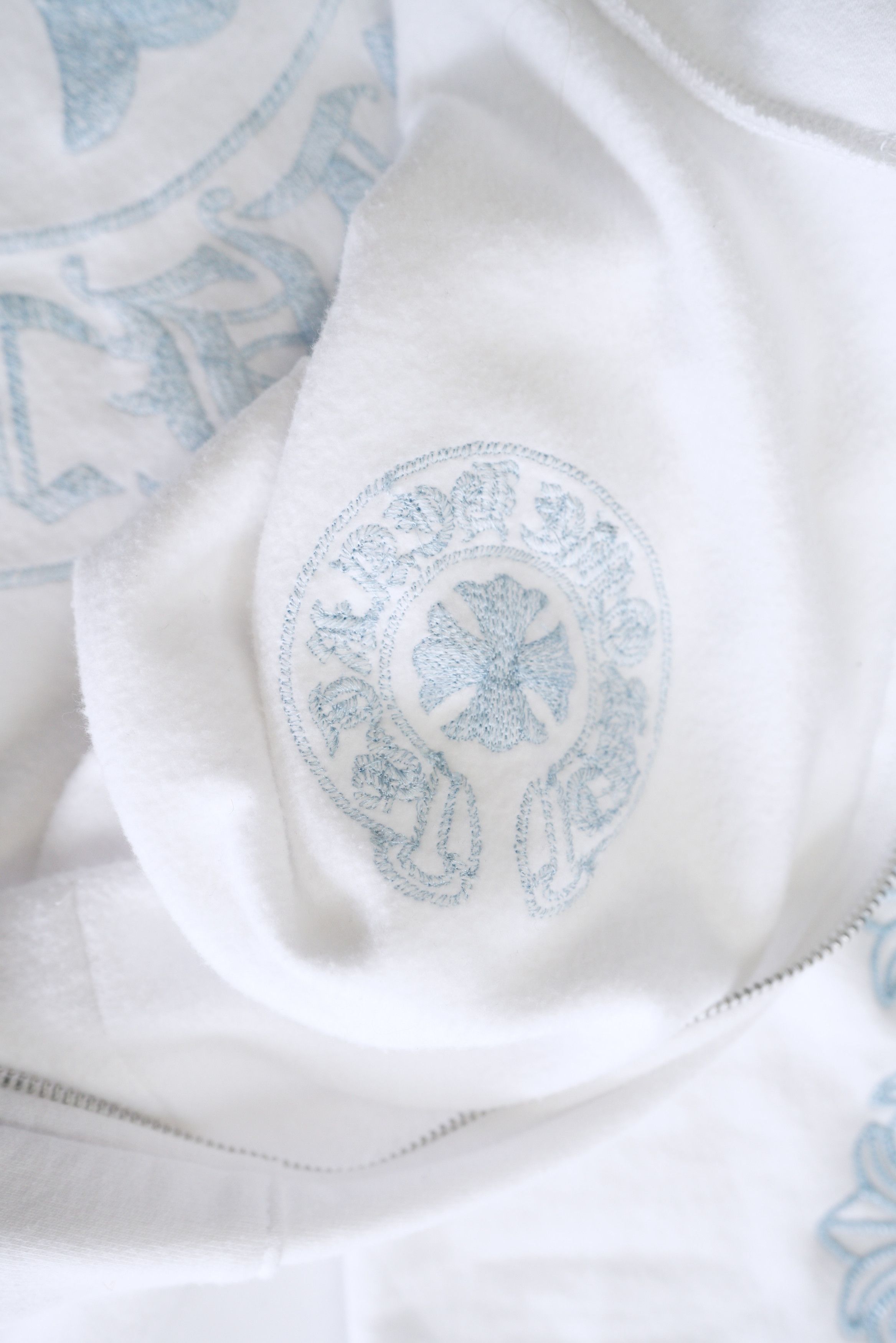 Chrome Hearts Chrome Hearts Beaded Horseshoe Logo White Zip Up Hoodie Size US S / EU 44-46 / 1 - 13 Thumbnail