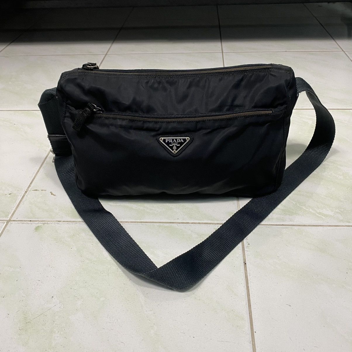 Prada 🔥VINTAGE SLING BAG PRADA MILANO Size ONE SIZE - 1 Thumbnail