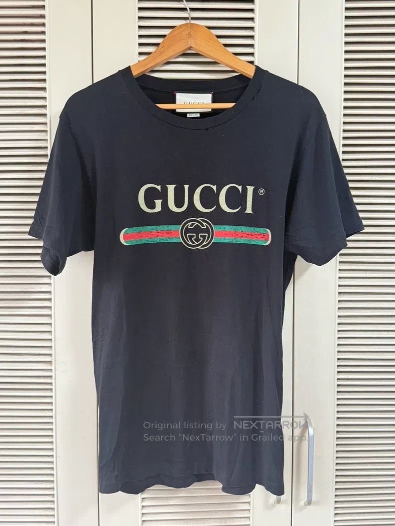 Gucci Short sleeves with broken belt design
