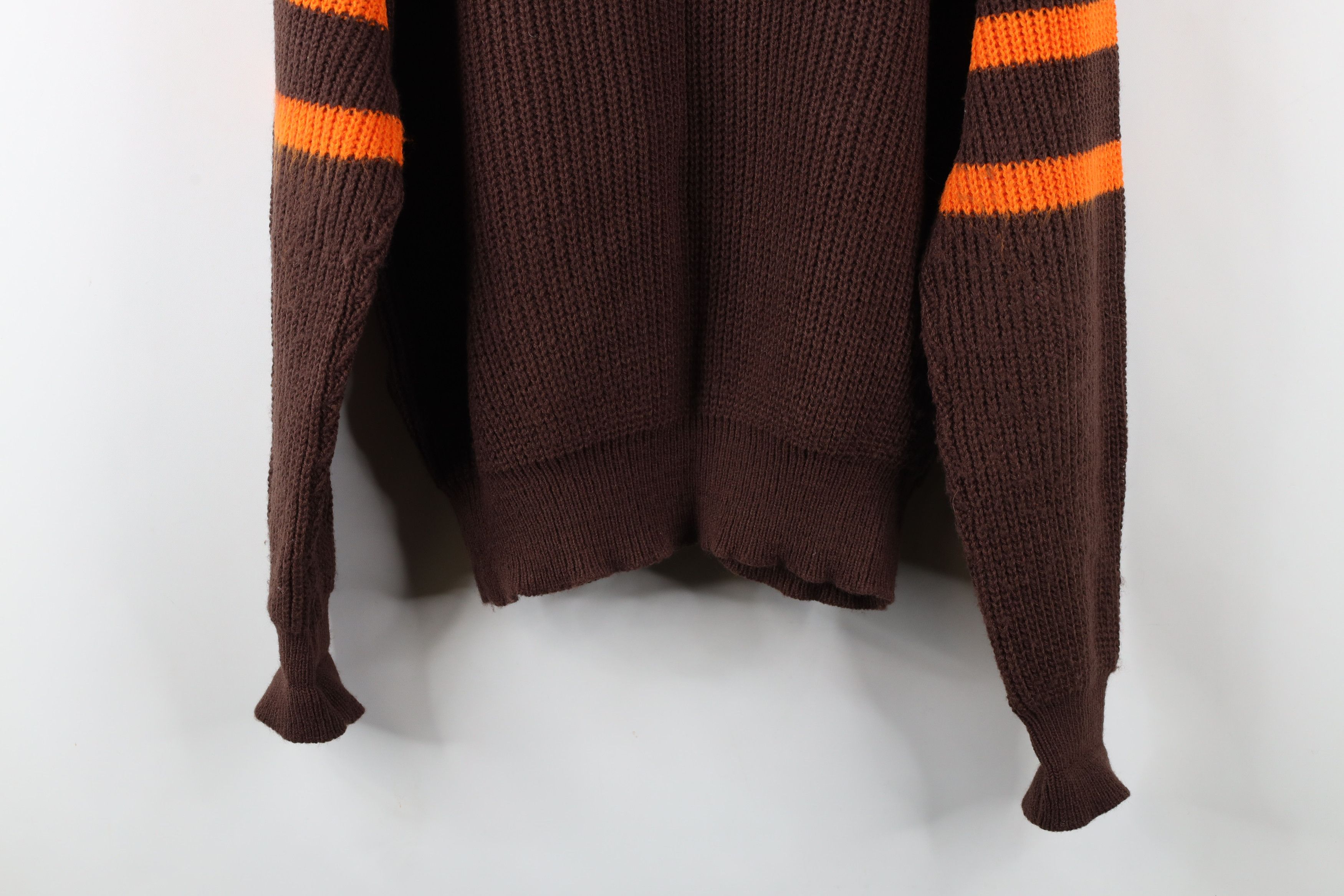 Vintage Vintage 70s 80s Cleveland Browns Football Knit Sweater USA Size US M / EU 48-50 / 2 - 12 Thumbnail