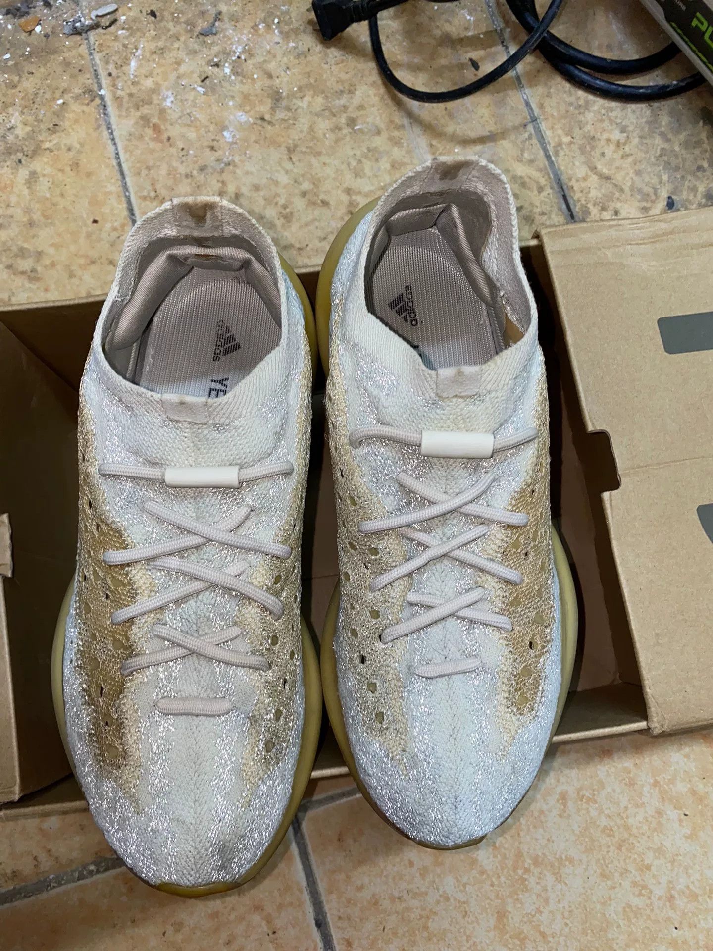Yeezy Yeezy Pink Lowtop Sneakers 41 Men Size US 8.5 / EU 41-42 - 1 Thumbnail