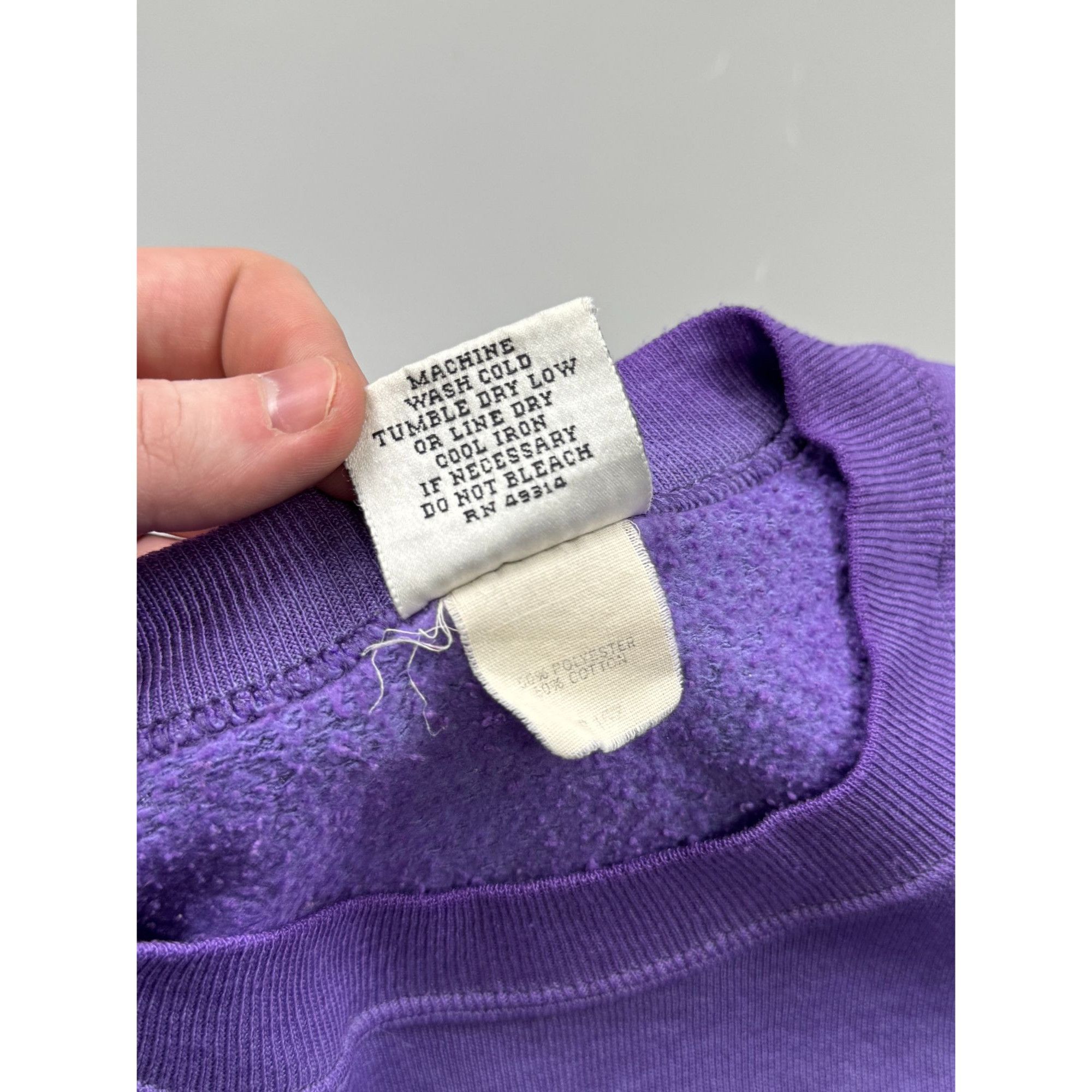 Vintage Chincoteague Island USA Distressed Sweatshirt (Y1194) Size US XL / EU 56 / 4 - 12 Thumbnail