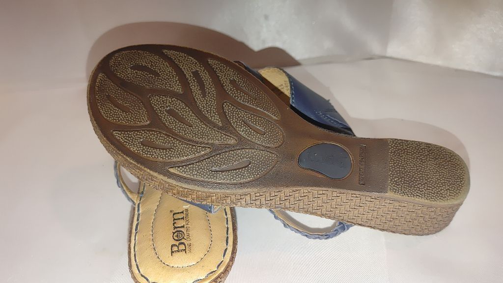 Born Born Sandals Size 9M Size US 9 / IT 39 - 8 Thumbnail