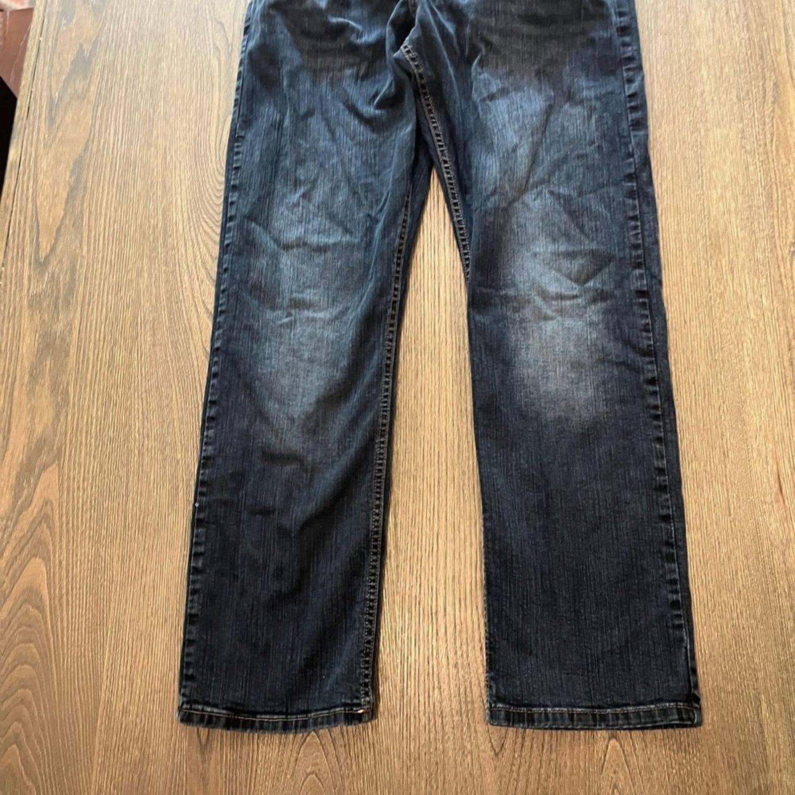 Wrangler Wrangler Slim Straight Dark Wash Jeans Size 33/30 Size US 33 - 2 Thumbnail