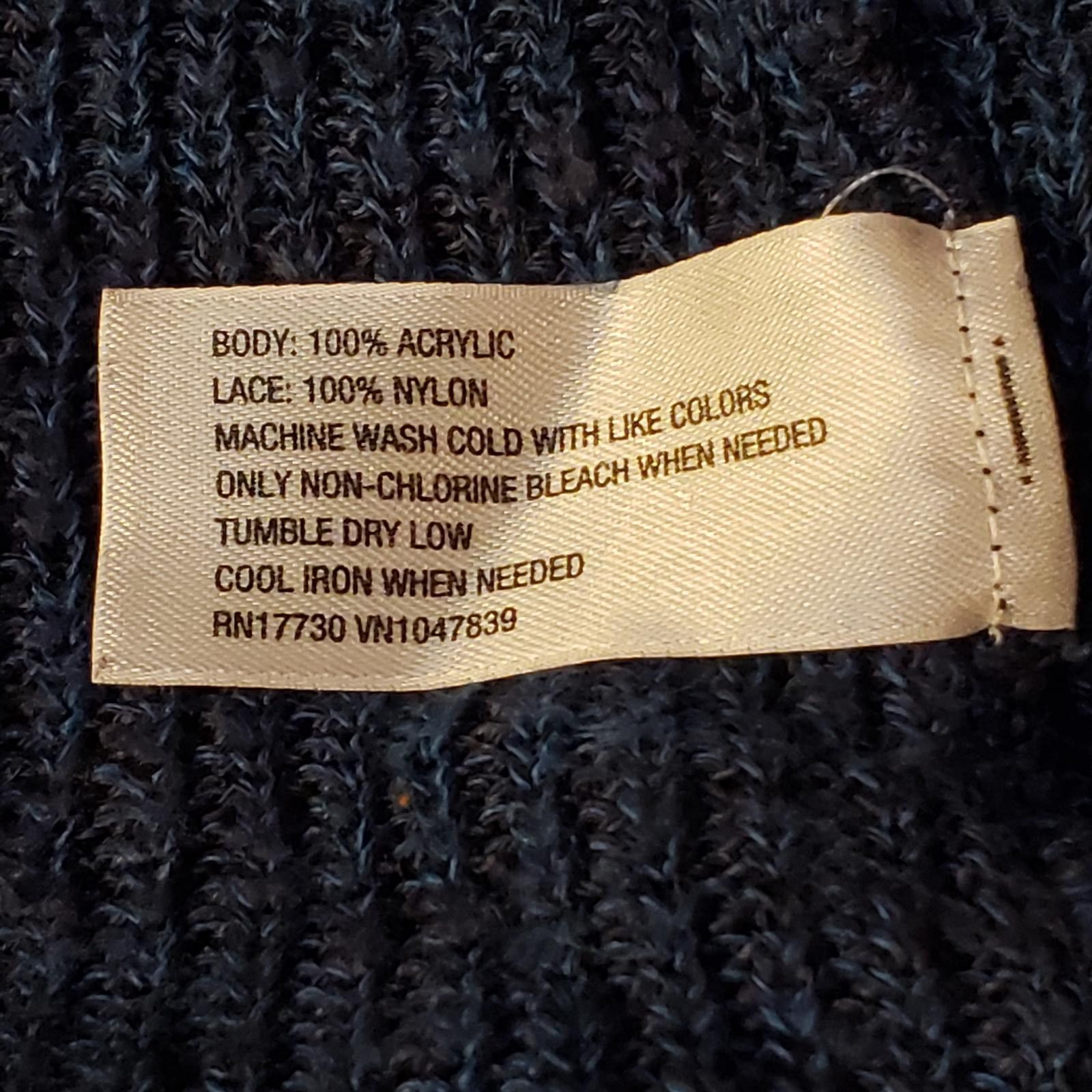 Mossimo Women's Mossimo Blue Knit Top with Lace Shoulder Detail L Size L / US 10 / IT 46 - 6 Thumbnail