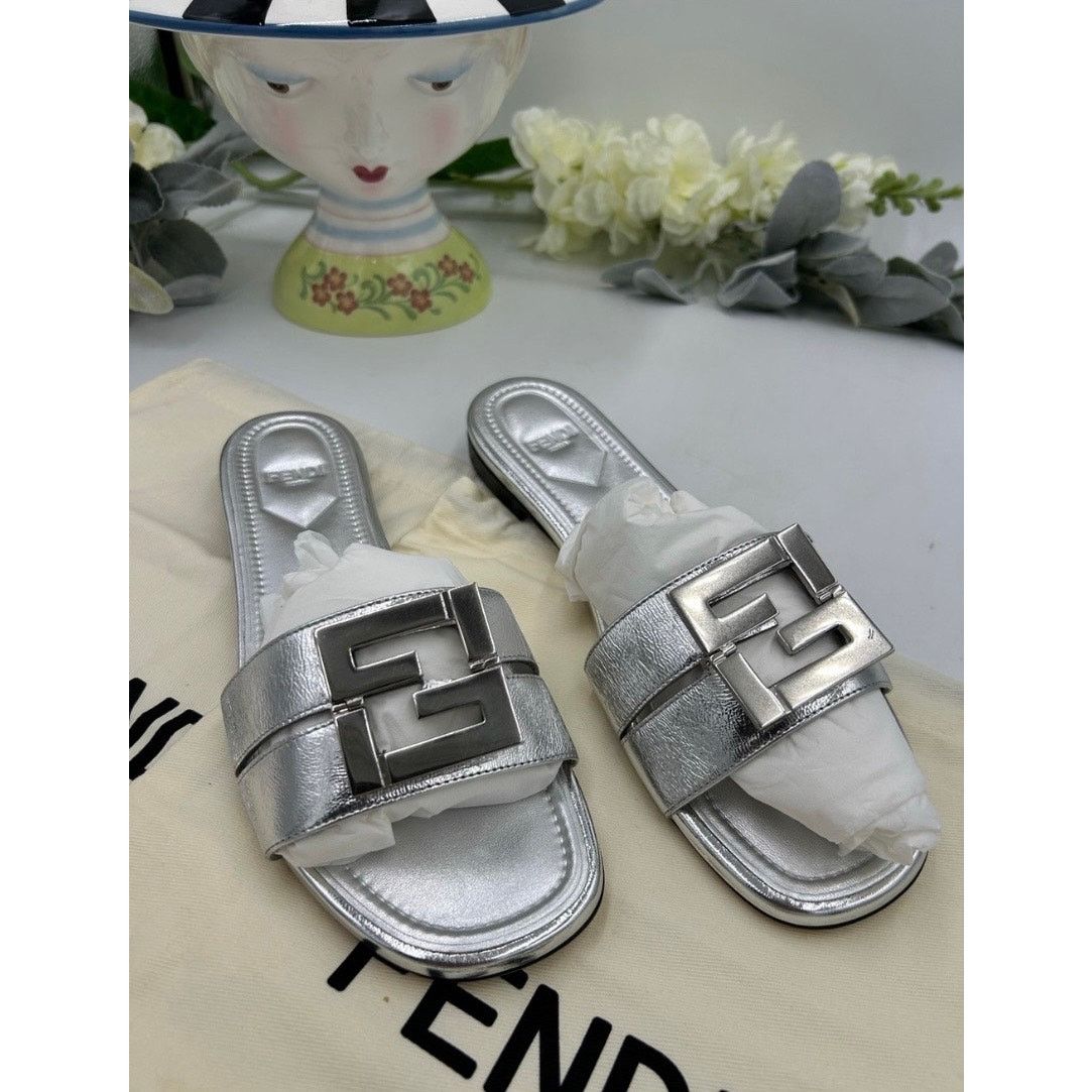 Fendi Fend Silver Slide Sandals - Metallic Leather Flat size 38 Size US 8 / IT 38 - 3 Thumbnail