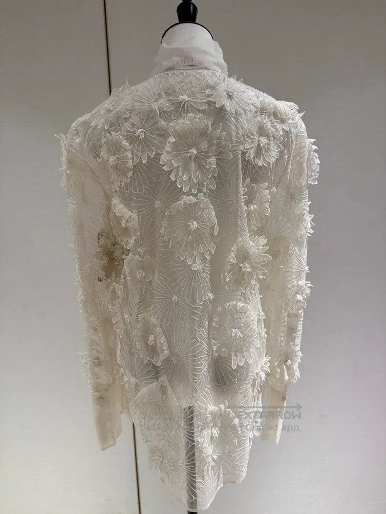 Valentino Valentino White organza daisy embroidered shirt Size XS / US 0-2 / IT 36-38 - 2 Thumbnail
