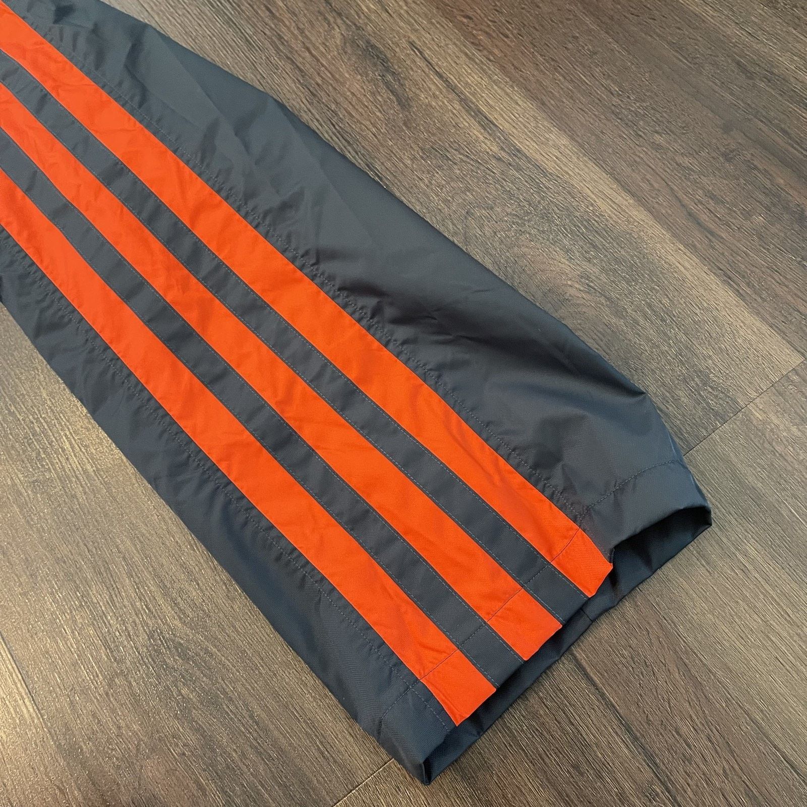 Adidas Adidas ClimaProof Pant Youth XL Athletic Stripes 107511 New Size US 26 / EU 42 - 4 Thumbnail