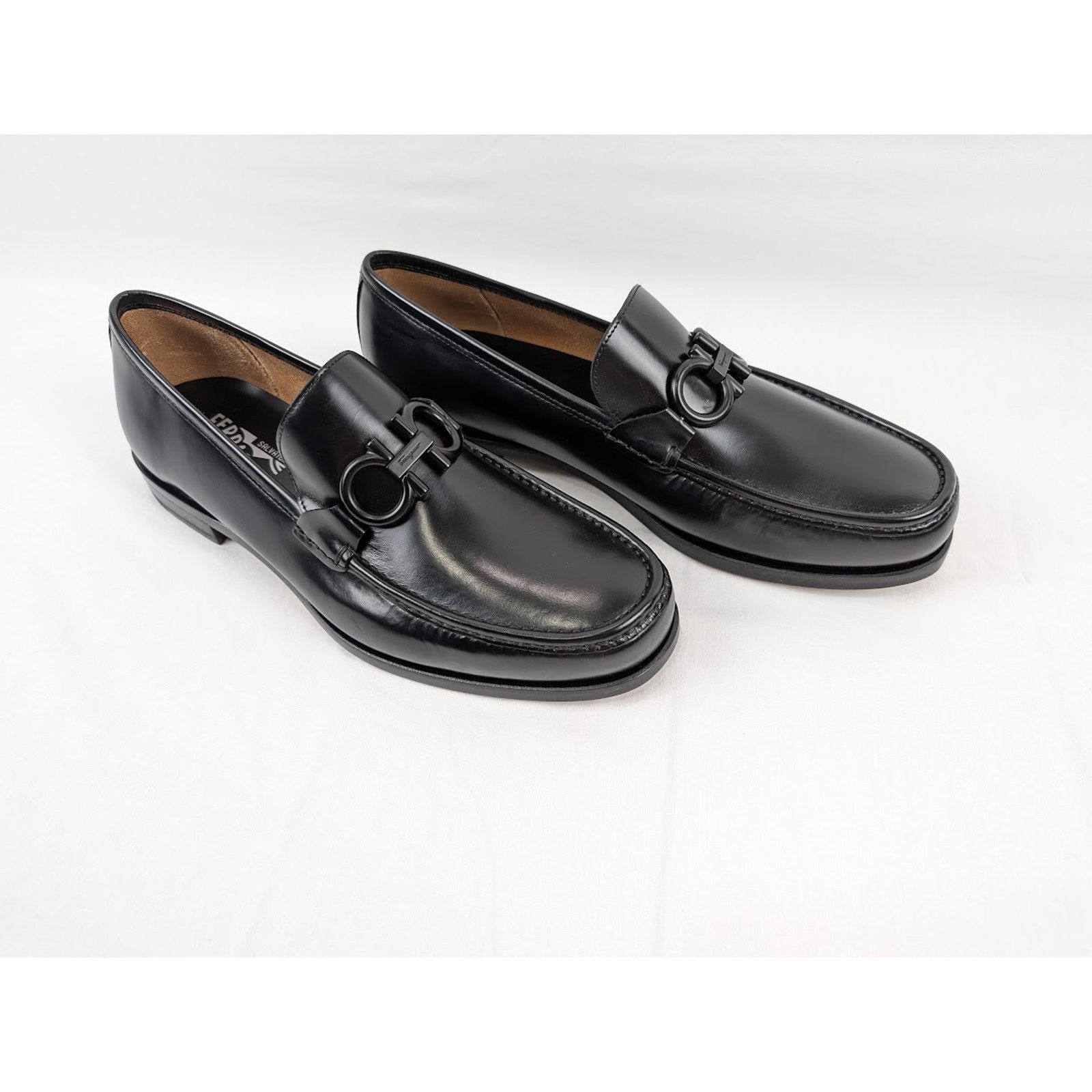 Salvatore Ferragamo o1rshd1 Rolo 10 Loafers in Nero Size US 11 / EU 44 - 13 Thumbnail