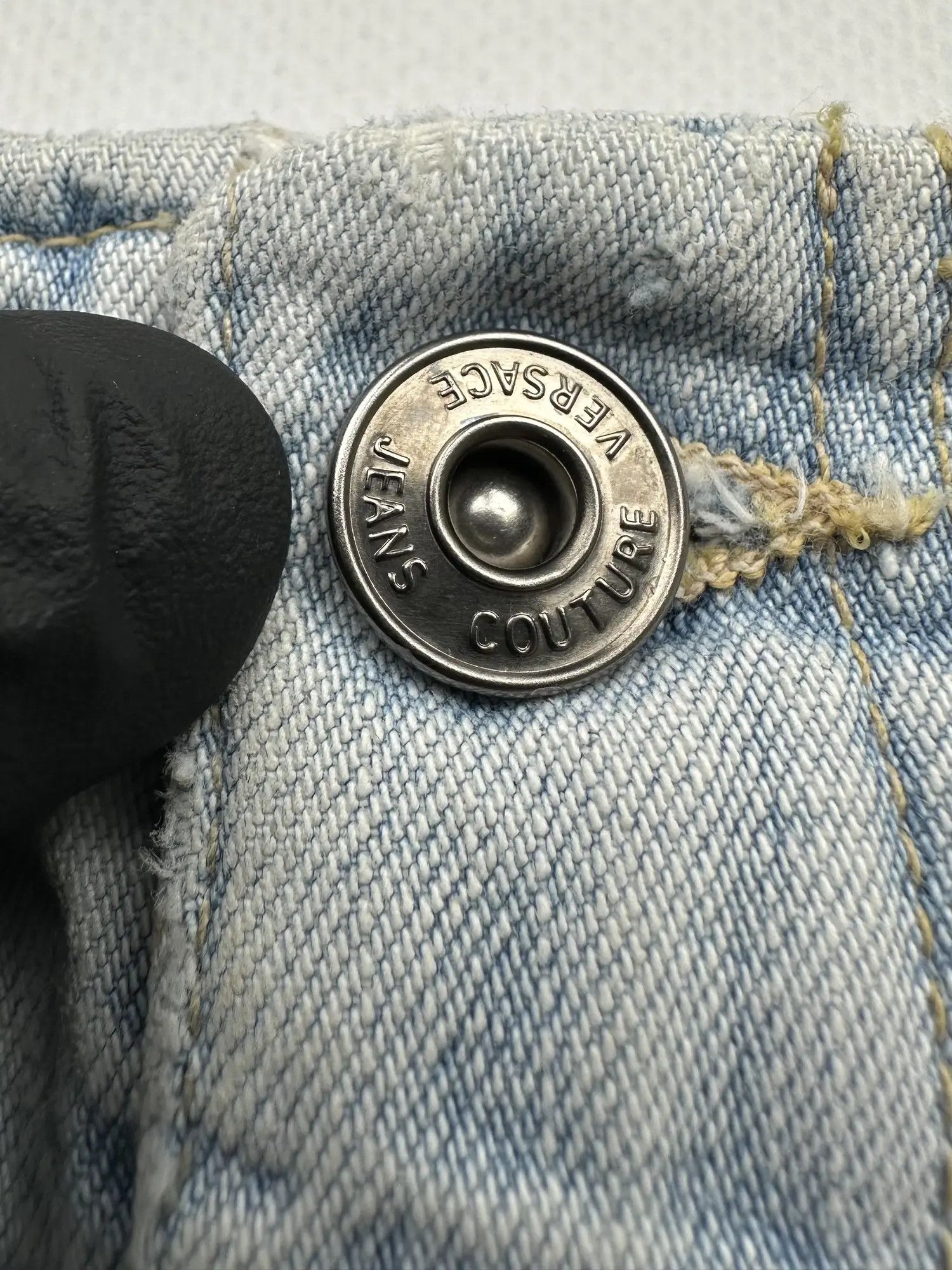 Versace Jeans Couture Versace Jeans Couture Vintage Mini Skirt (B366) Size 26" / US 2 / IT 38 - 4 Thumbnail