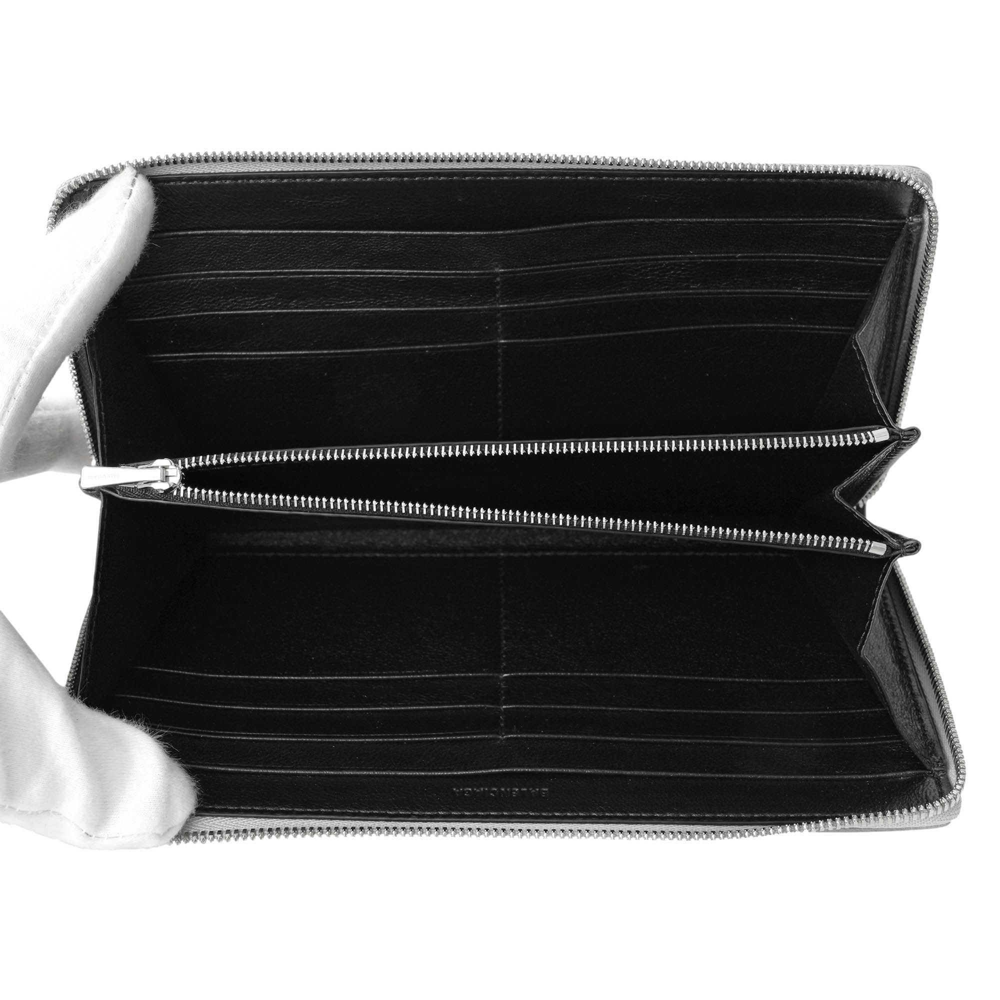 Balenciaga o1mt1gz0924 Size: OS / Essential Continental Wallet Silver Size ONE SIZE - 4 Thumbnail