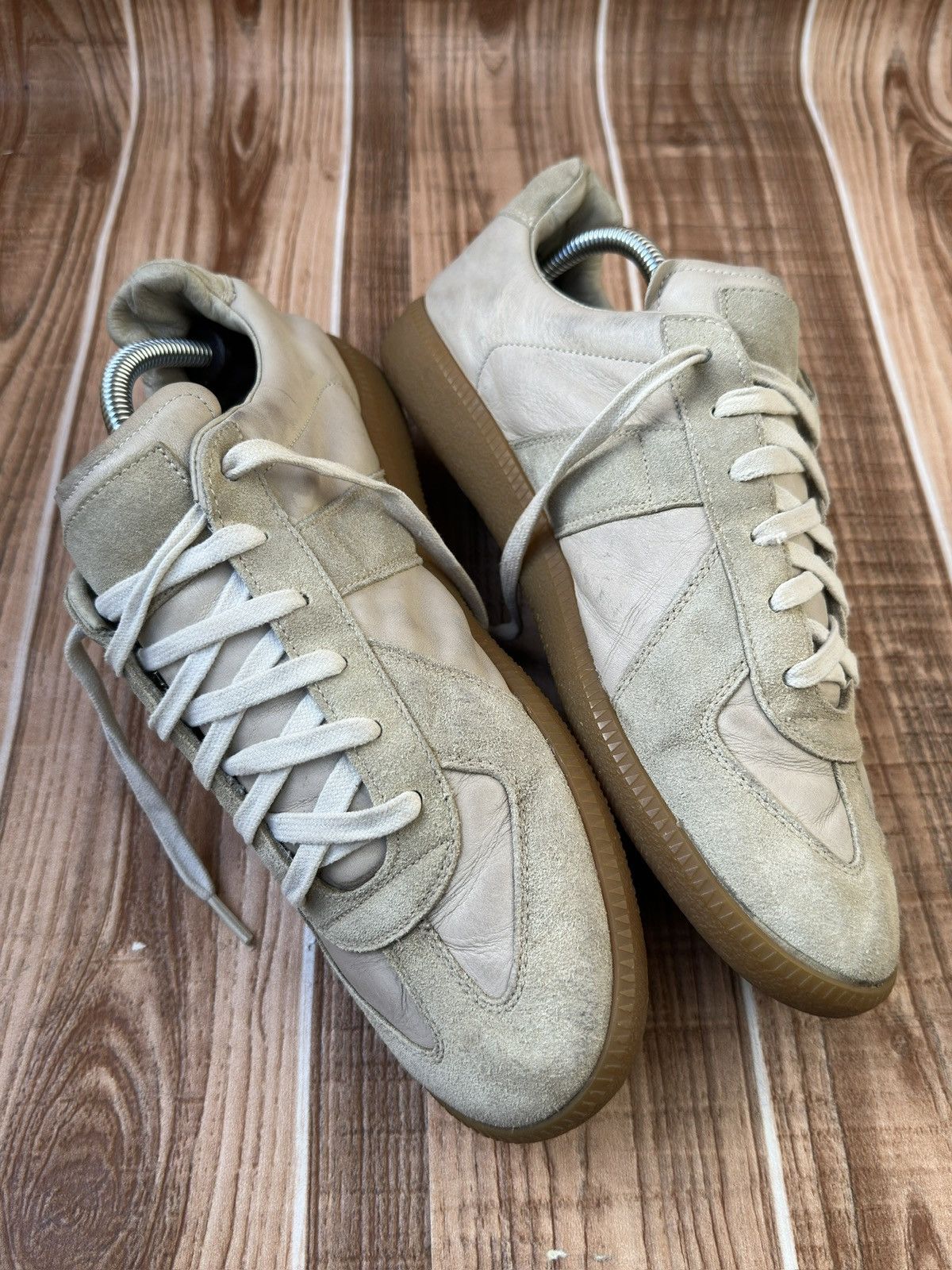 Maison Margiela Maison Martin Margiela Replica Gats Beige Lowtop Sneaks Size US 9 / EU 42 - 4 Thumbnail