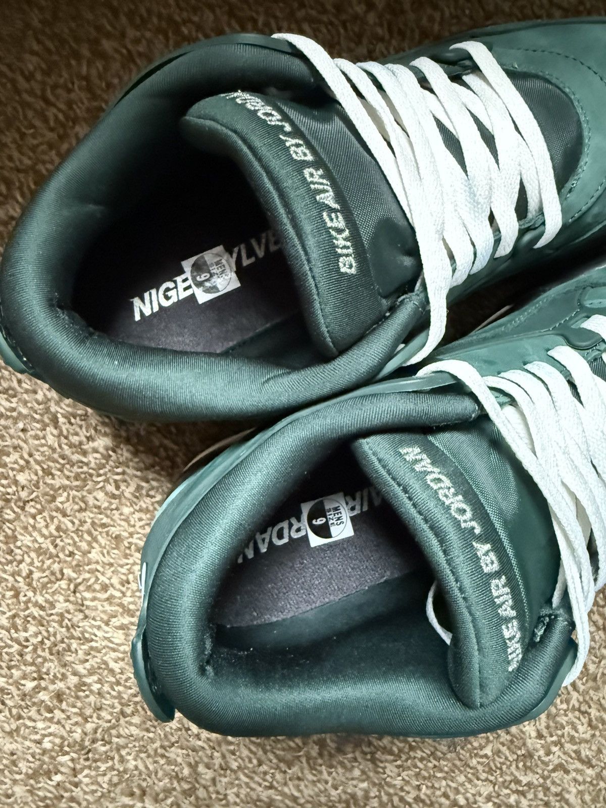 Jordan Brand × Nike Nigel Sylvester Jordan 4 RM ‘Driveway Green’ *Signed Box* Size US 9 / EU 42 - 5 Thumbnail