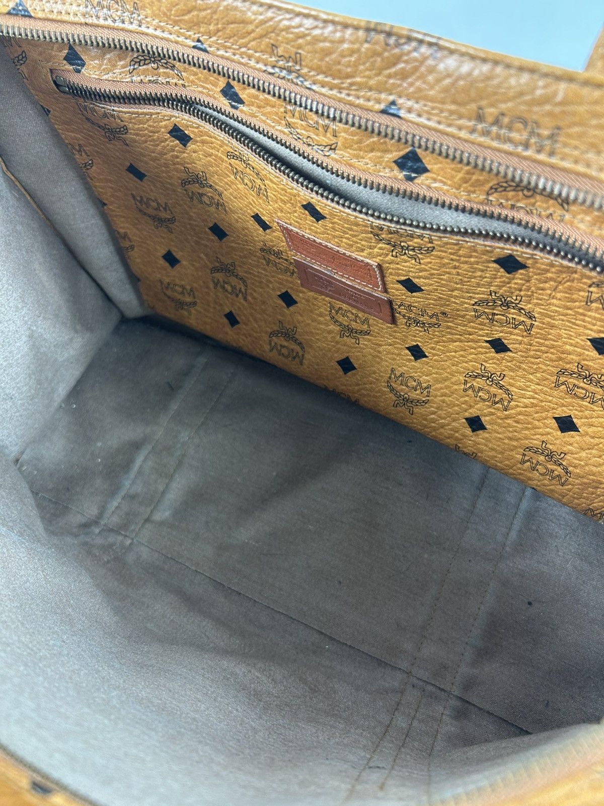 MCM MCM Cognac Leather Shoulder Bag Size ONE SIZE - 7 Thumbnail