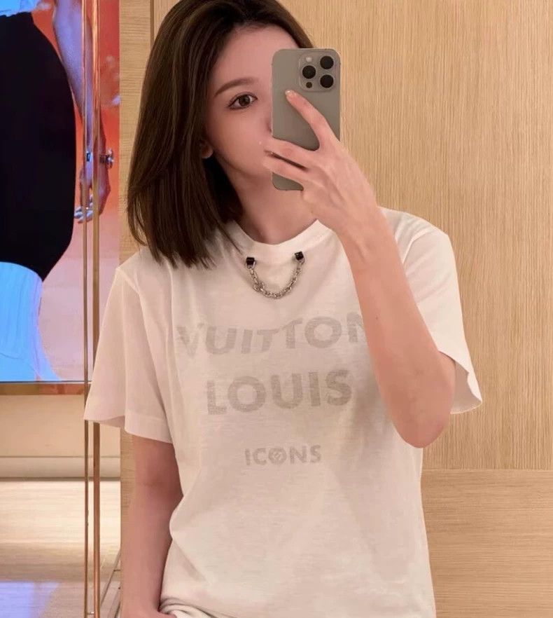 Louis Vuitton Louis Vuitton 23 white monogrammed printed chain cotton ro Size XS / US 0-2 / IT 36-38 - 8 Thumbnail
