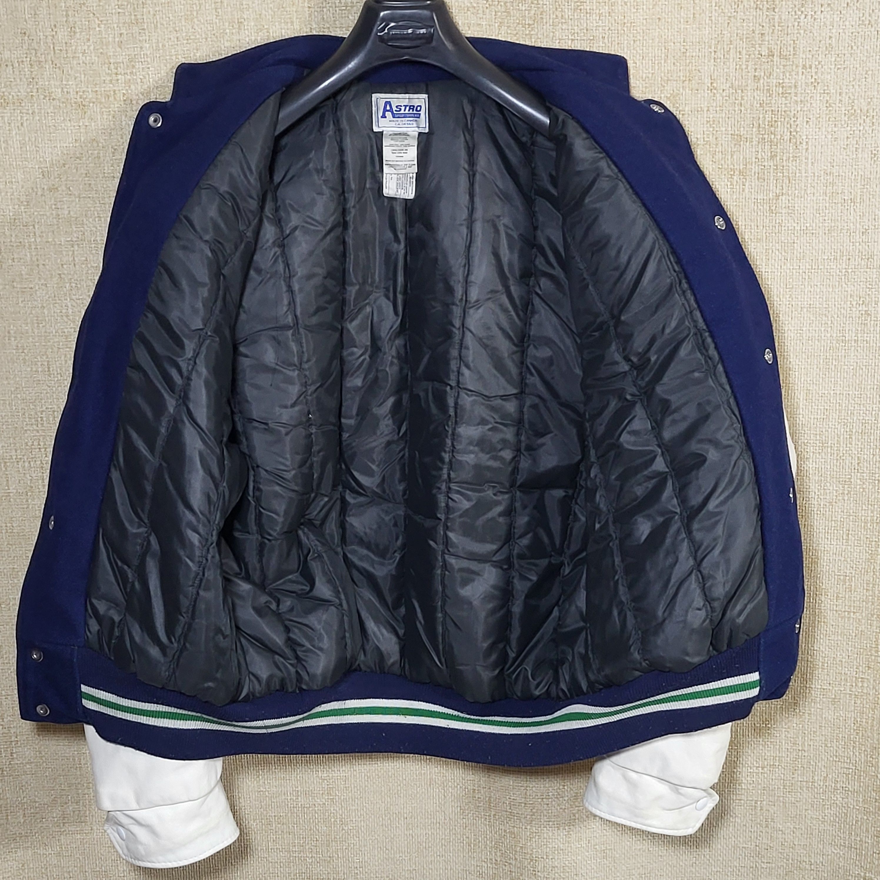 Other Astro university jacket.Made in Canada. Size US XL / EU 56 / 4 - 4 Thumbnail