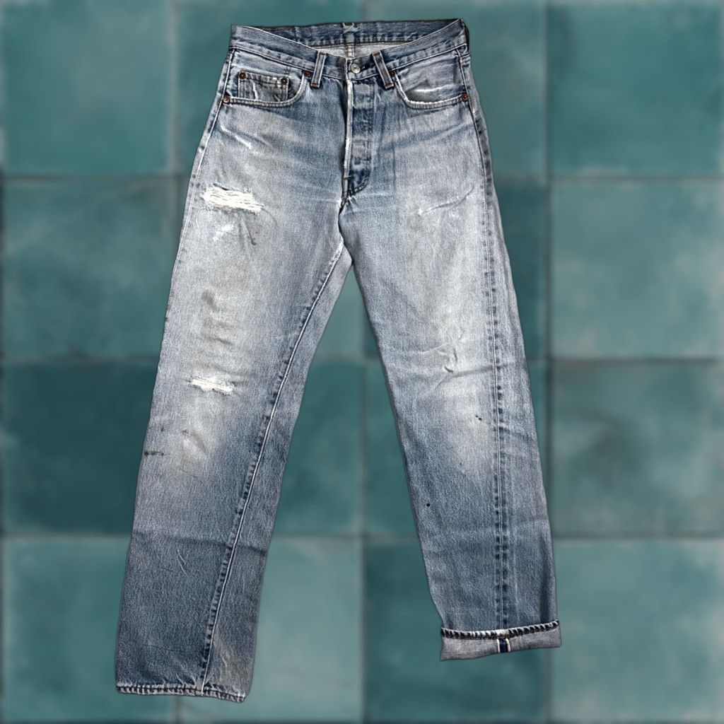 Levi's VINTAGE Levi's 501 Jeans 80s Redline Selvedge USA XX Light Wash 30x34 28 Regular Men Blue Cotton Denim Straight Jeans Mens Size US 28 / EU 44 - 1 Thumbnail