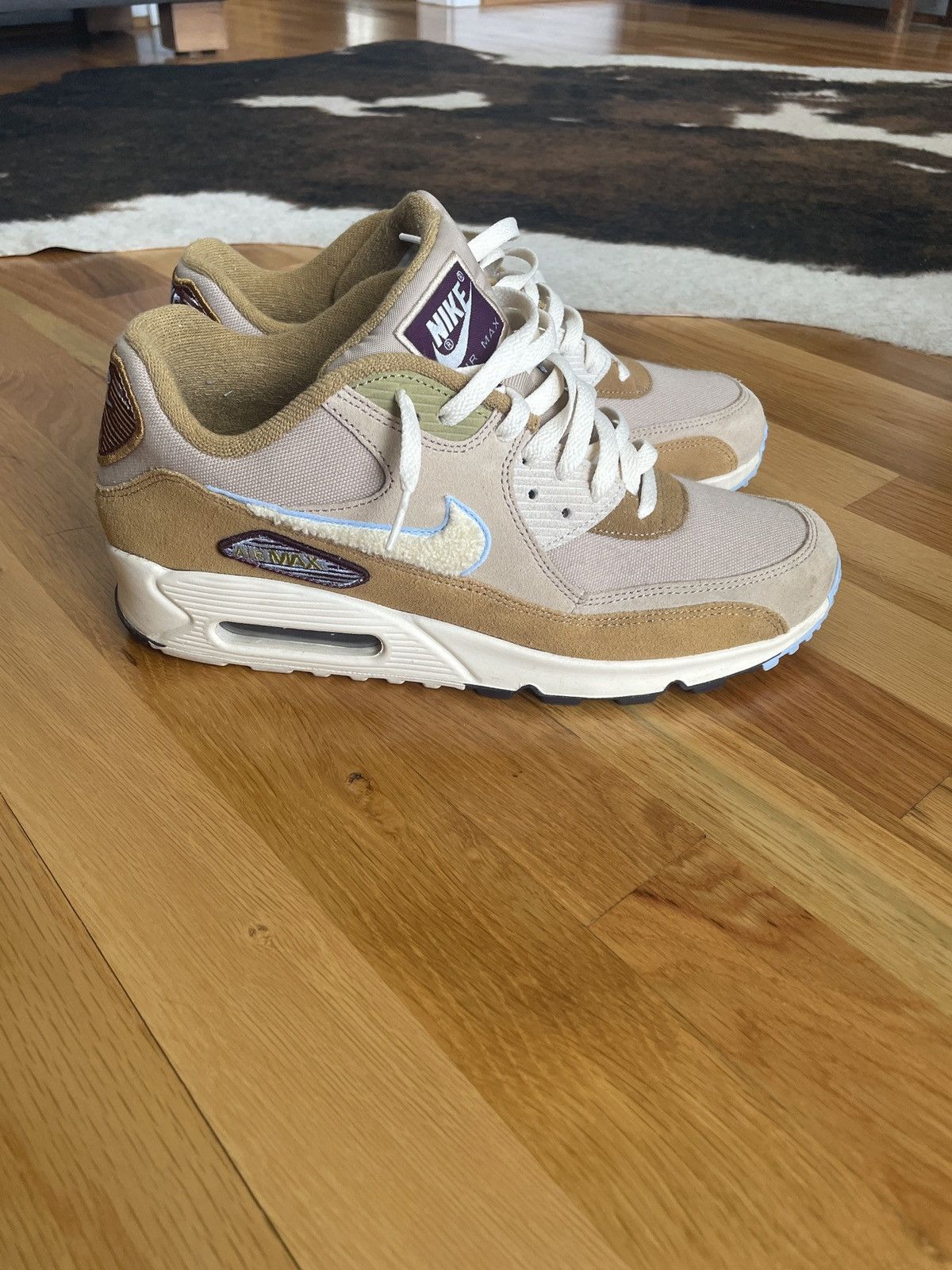image of 2018 Air Max Nike Varsity Pack Men’S Size 10.5 Shoes in Beige, Men's