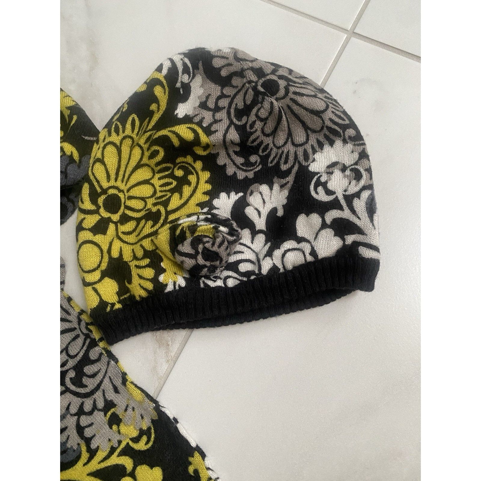 Vera Bradley Vera Bradley Paisley Bird Black/Yellow Hat & Scarf Size ONE SIZE - 7 Thumbnail