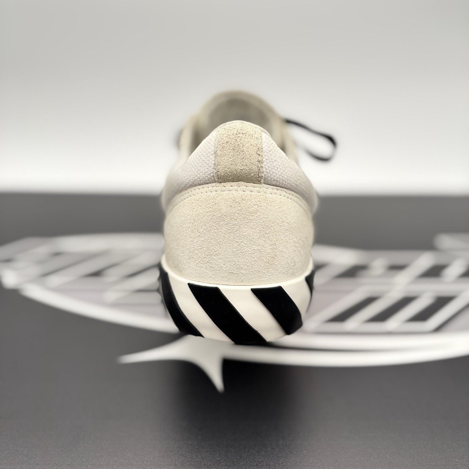Off-White Off-White Vulc Sneaker ' Canvas White, Black ' | GOOD COND! Size US 8 / EU 41 - 12 Thumbnail