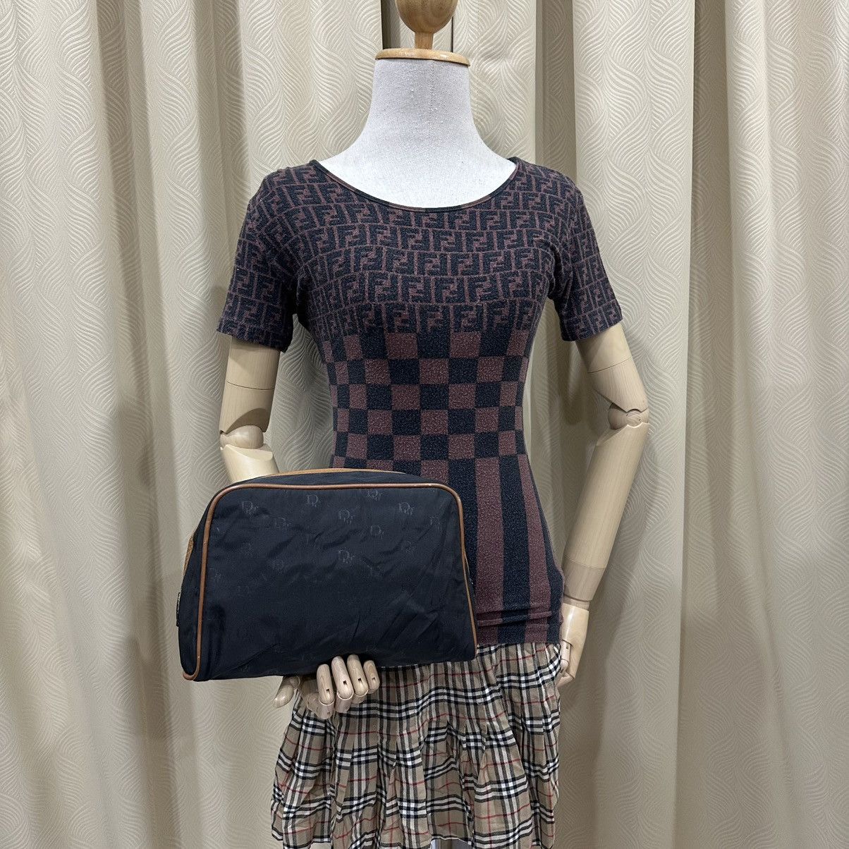 Christian Dior Monsieur ‼️YES‼️ VINTAGE CHRISTIAN DIO BAGAGES POUCH MAKE UP BAG Size ONE SIZE - 1 Thumbnail