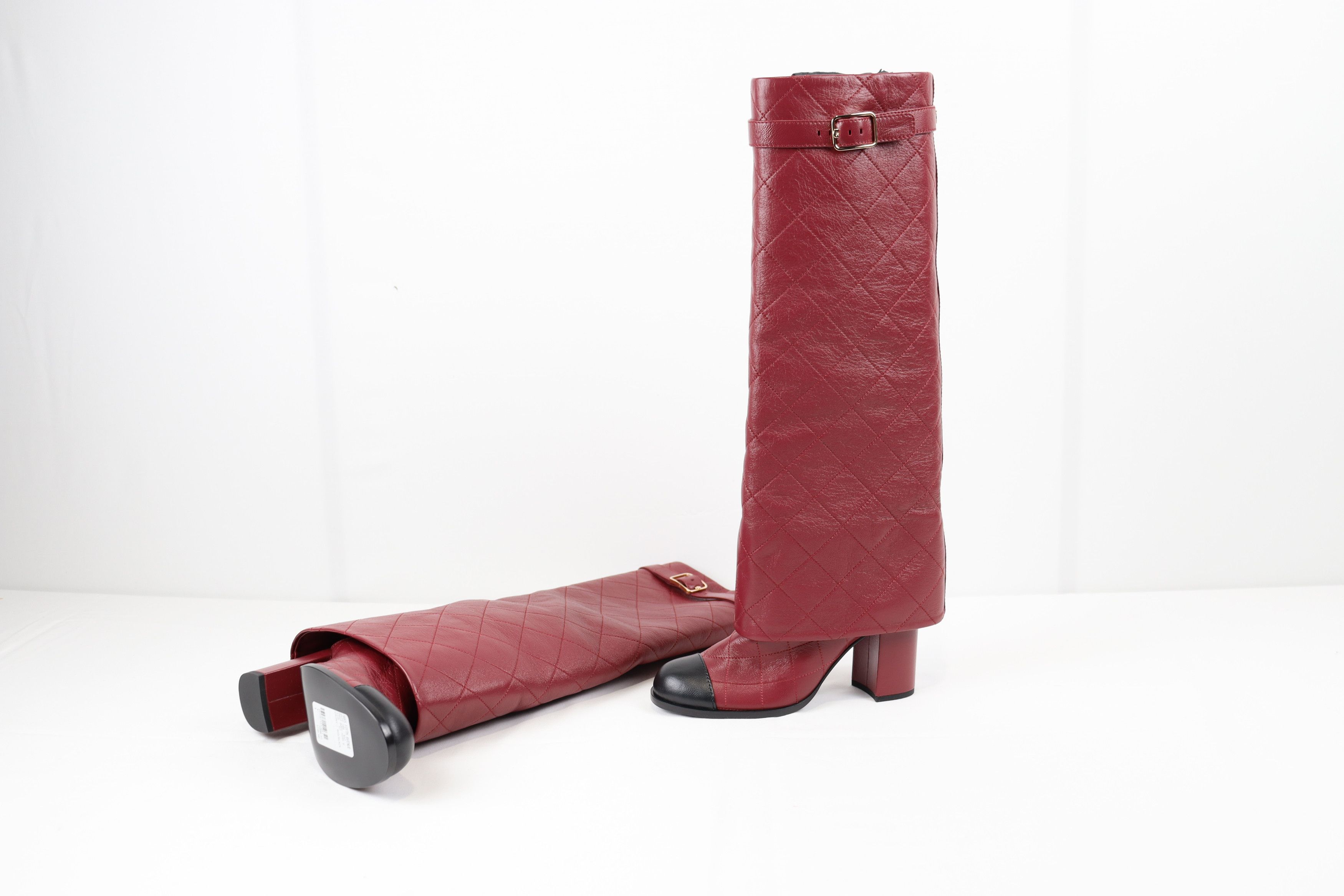 Chanel o1rshd High Top Quilted Leather Strap Boots in Burgundy Size US 7 / IT 37 - 9 Thumbnail