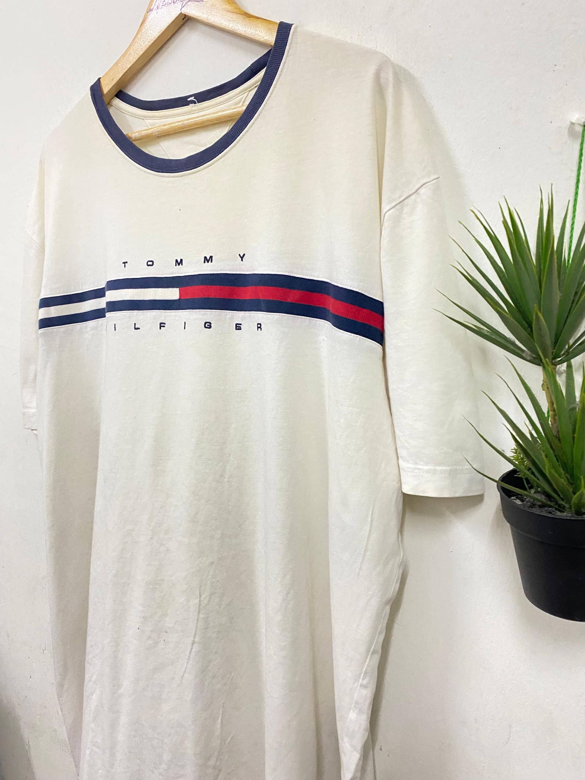 Tommy Hilfiger Tommy Hilfiger Big logo embroidery t shirt Size US XXL / EU 58 / 5 - 5 Thumbnail