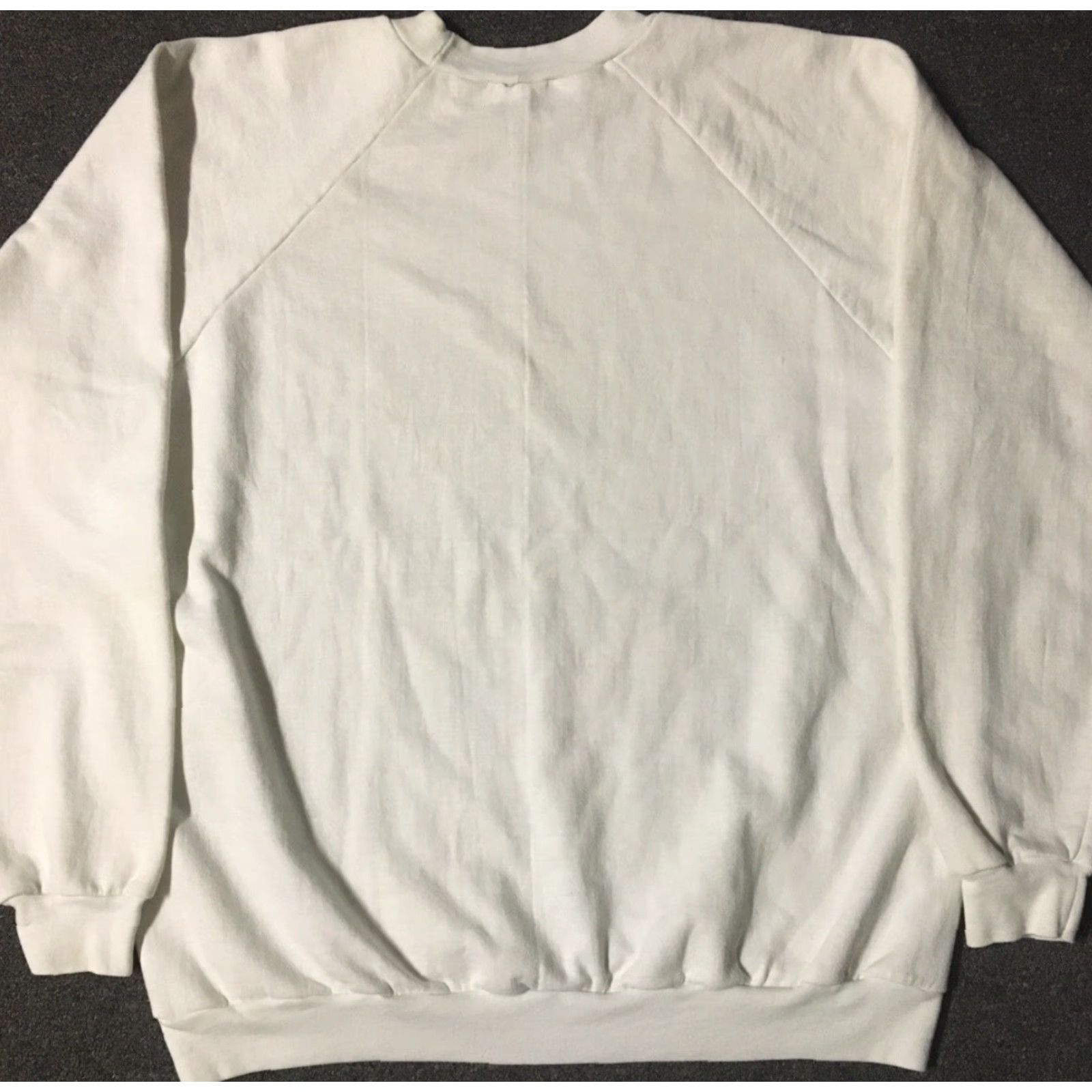Vintage VINTAGE Pope John Paul II Phoenix AZ Faded Tour Sweatshirt L White Mens 1987 Catholic Religion Religion Angel Christmas Retro 80s 90s USA Arizona Size US L / EU 52-54 / 3 - 7 Thumbnail