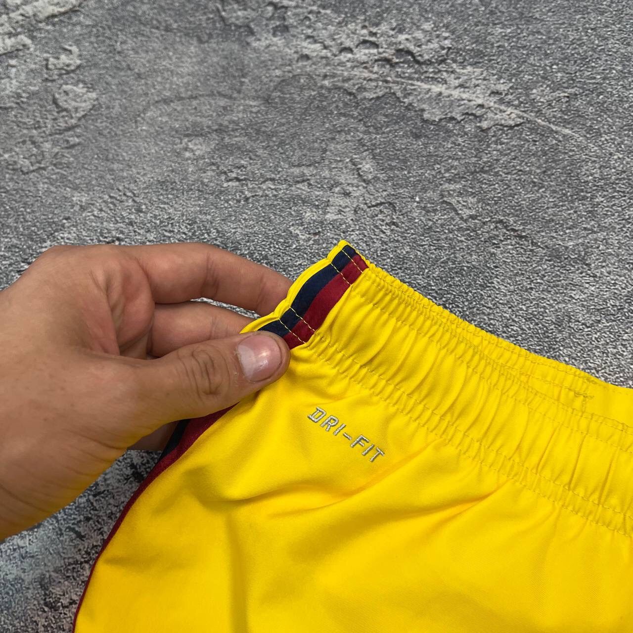 Nike Vintage Yellow Nike Fc Barcelona Away 2012/2013 Shorts Size US 31 - 8 Thumbnail