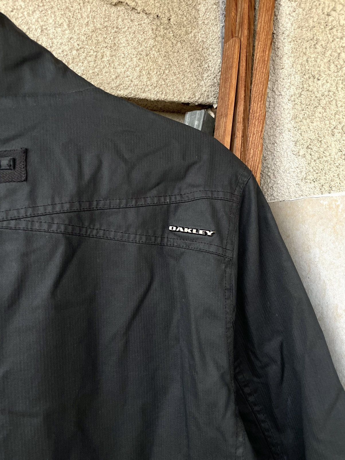 Oakley Vintage Y2K Oakley Metal Logo Avant Garde Military Jacket Size US L / EU 52-54 / 3 - 4 Thumbnail