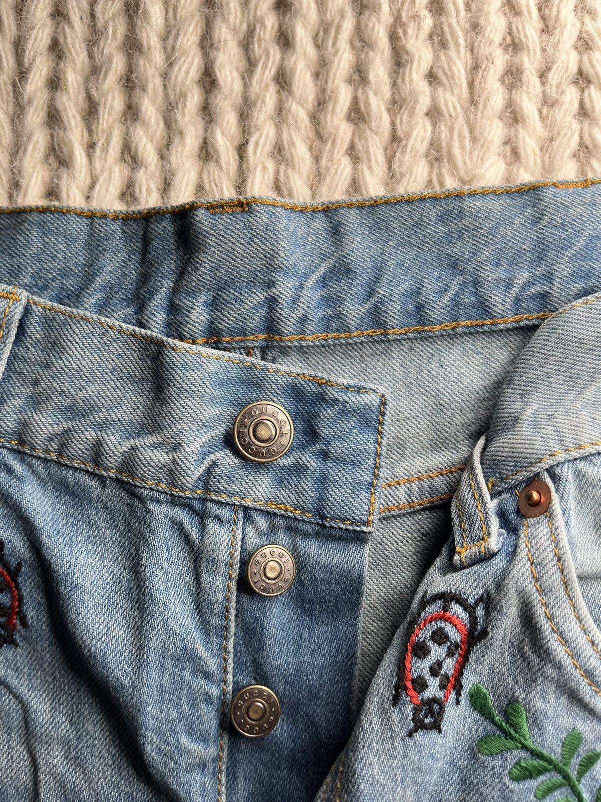 Gucci Gucci tomorrow is yesterday embroidered Size US 33 - 3 Thumbnail