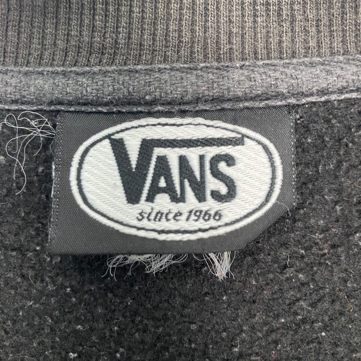 Vintage Vintage Vans Embroidered Sweatshirt Crewneck Black Size L Size US M / EU 48-50 / 2 - 5 Thumbnail